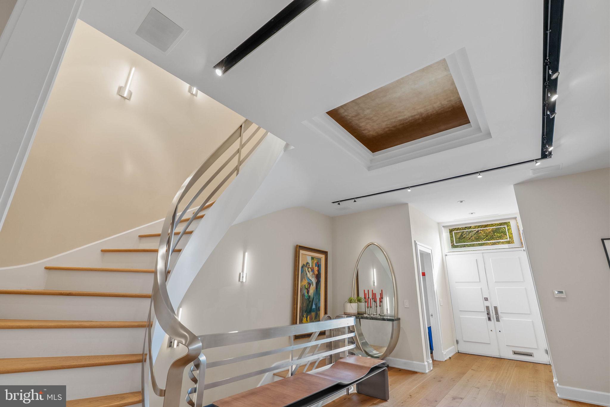 SOCIETY HILL - Residential