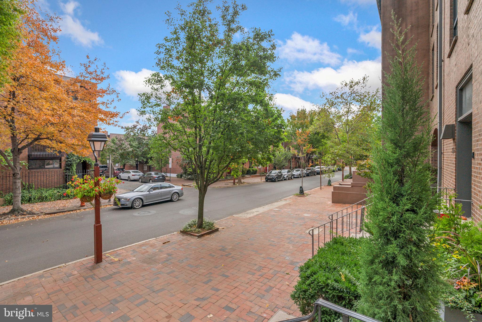 SOCIETY HILL - Residential