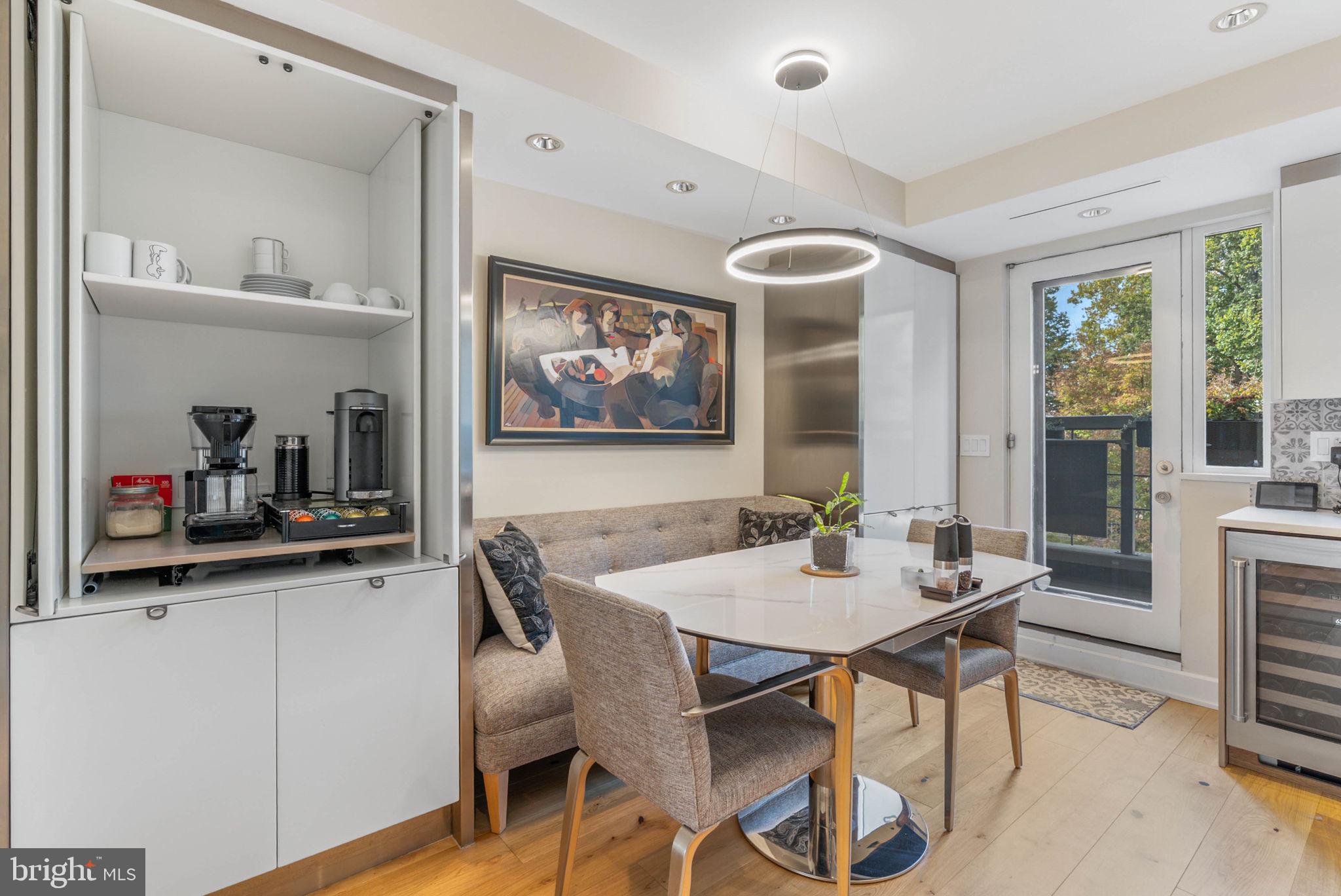 SOCIETY HILL - Residential