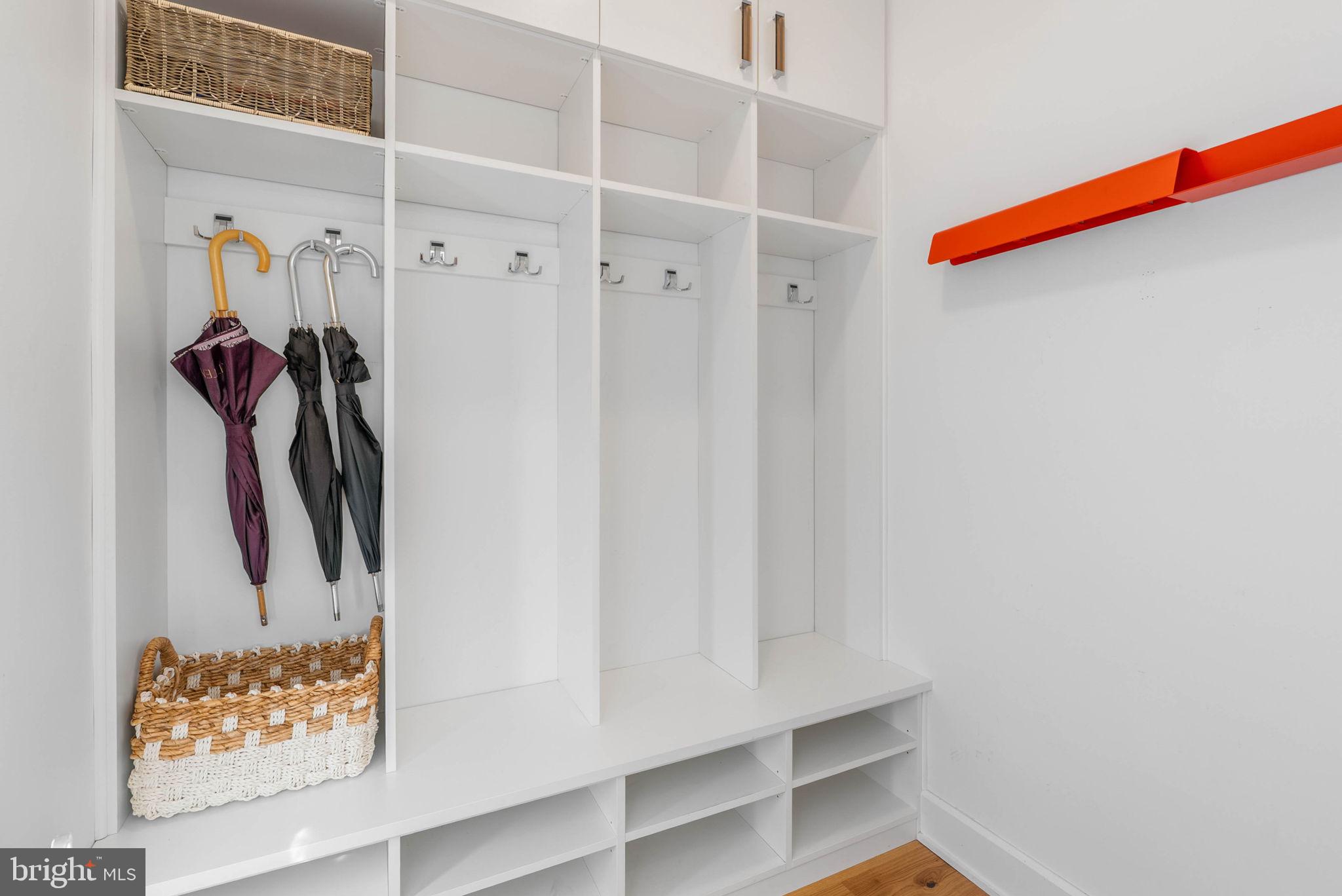 SOCIETY HILL - Residential