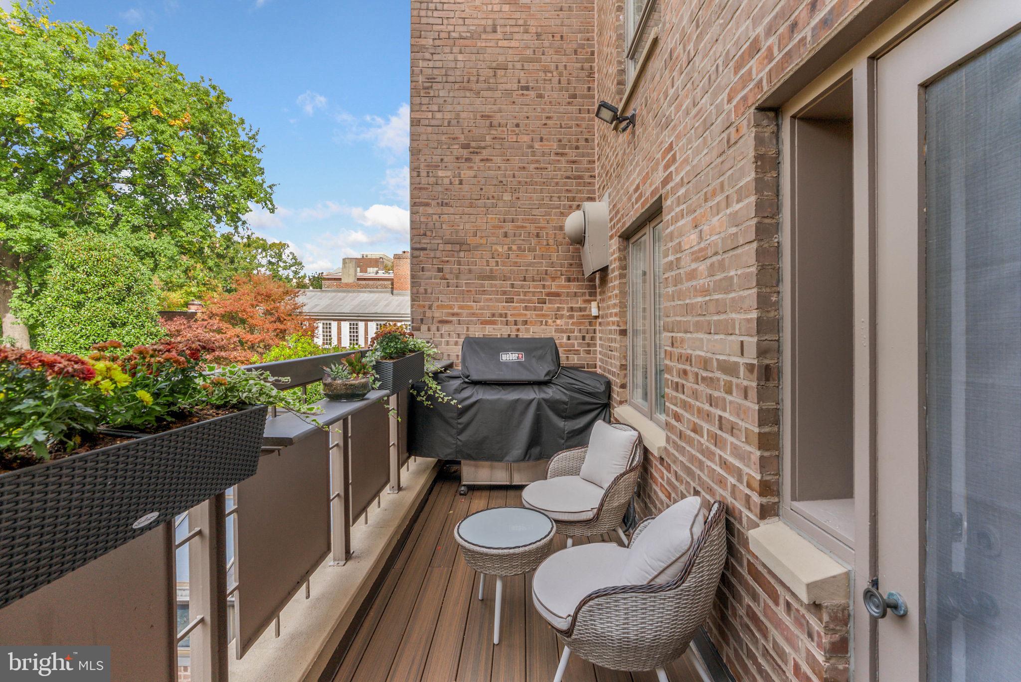 SOCIETY HILL - Residential