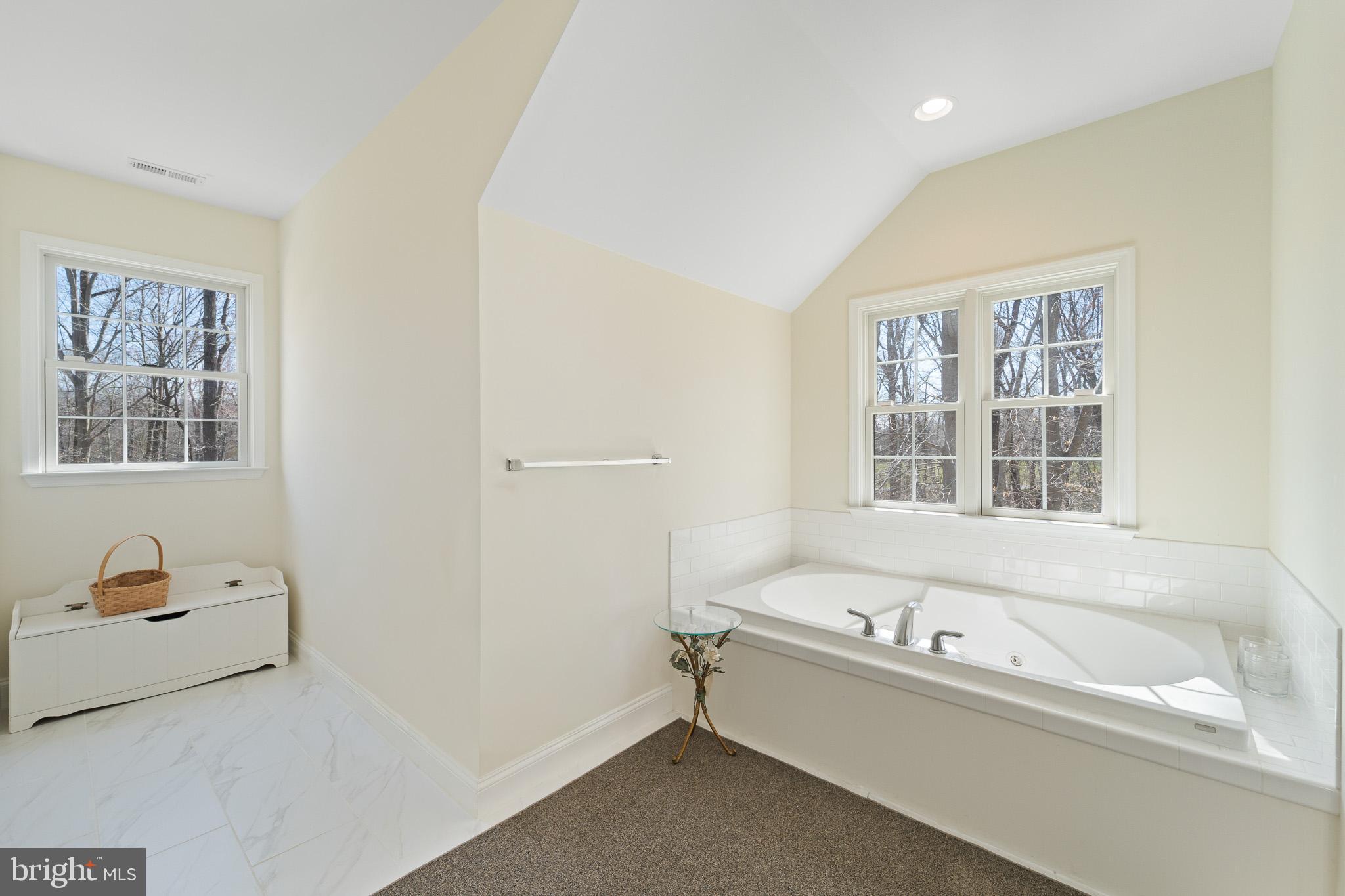 LOTHIAN - Residential