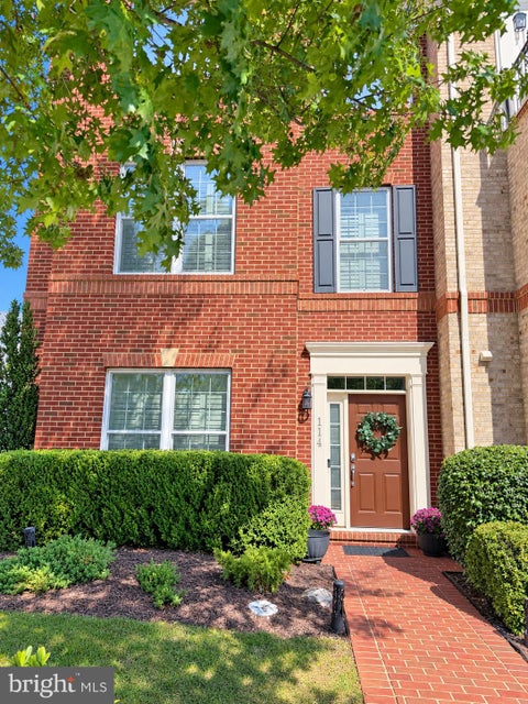 Photo of 114 Quietwalk Lane, HERNDON, VA 20170 (MLS # VAFX2343986)
