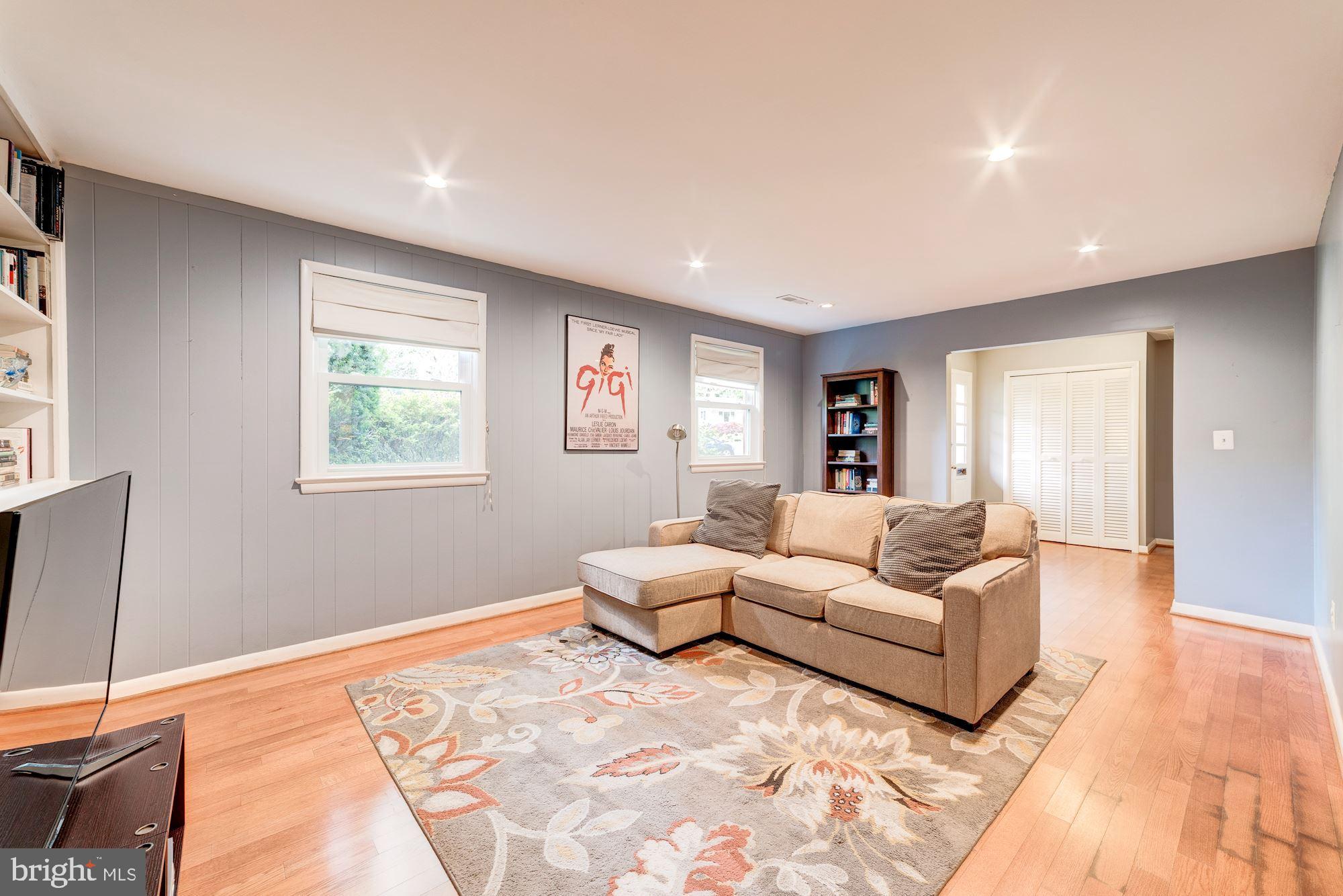 SLEEPY HOLLOW WOODS - Residential