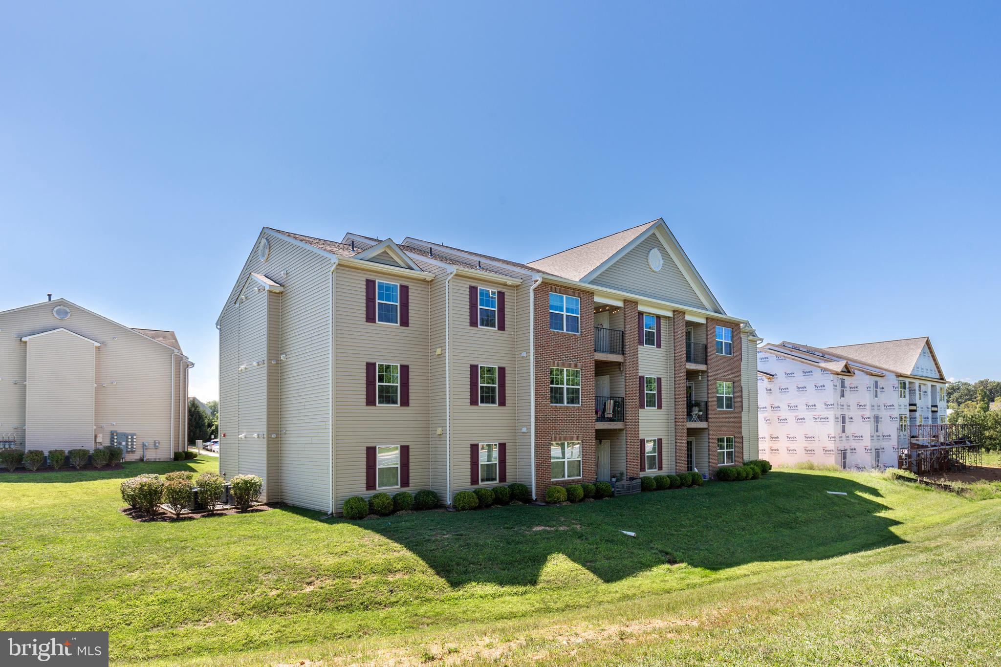 HAMPSTEAD - Residential