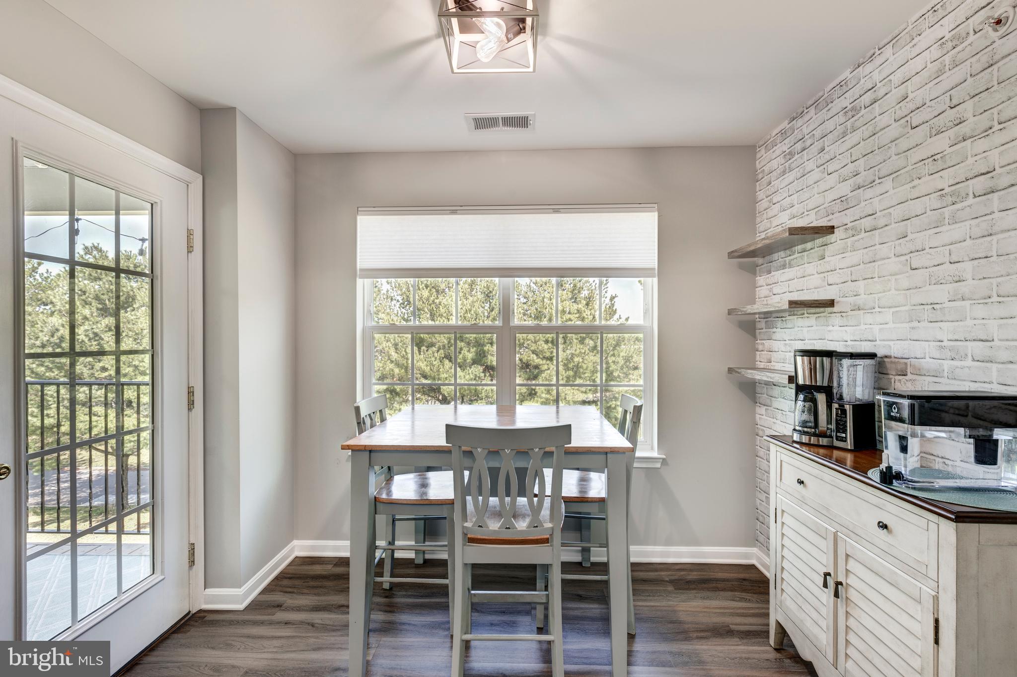 HAMPSTEAD - Residential