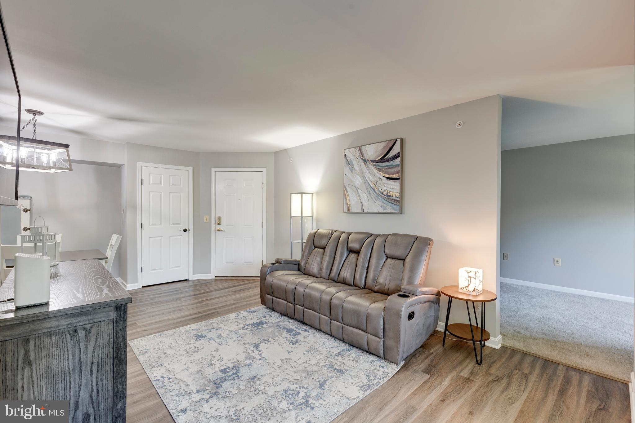 HAMPSTEAD - Residential