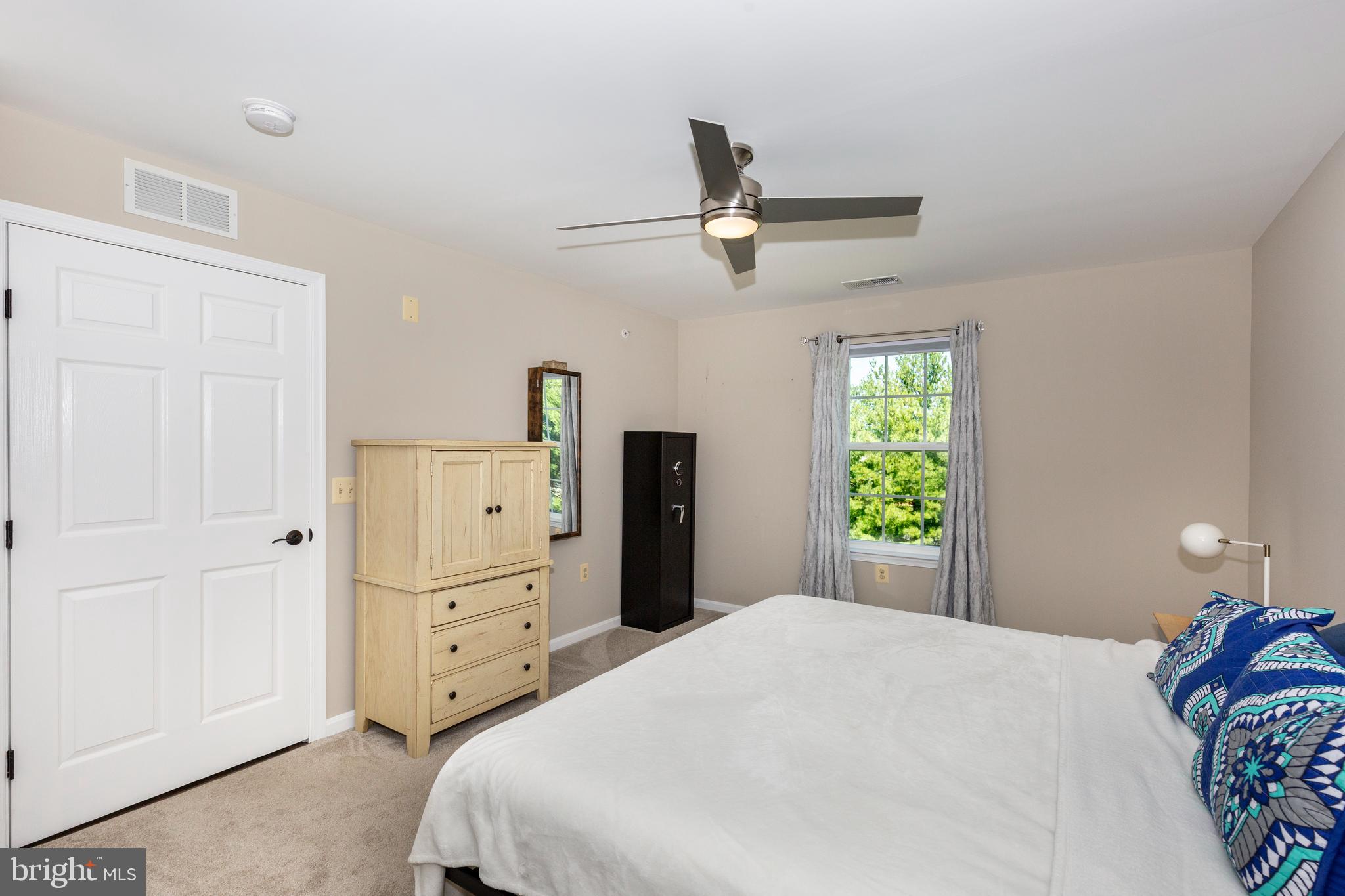 HAMPSTEAD - Residential