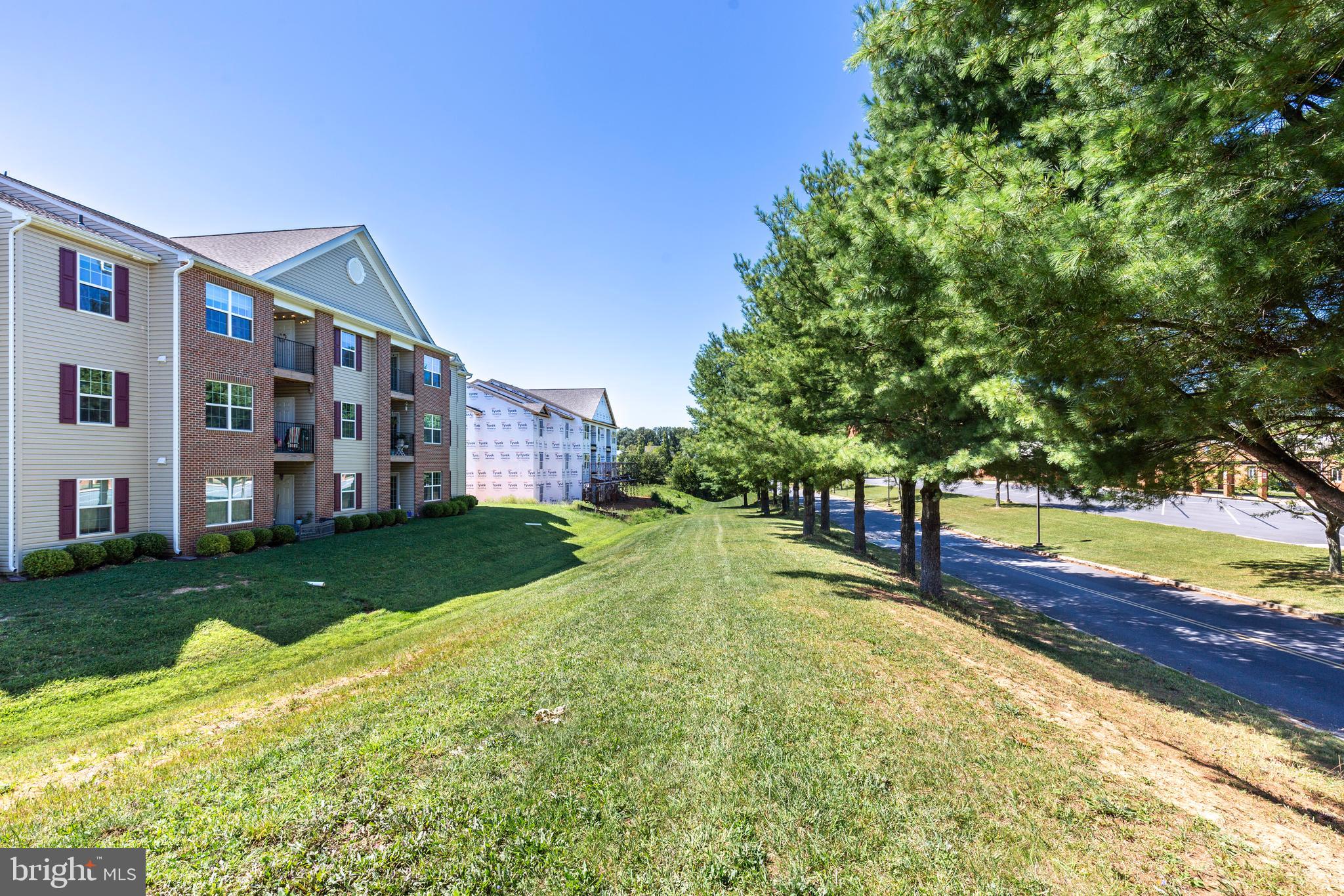 HAMPSTEAD - Residential