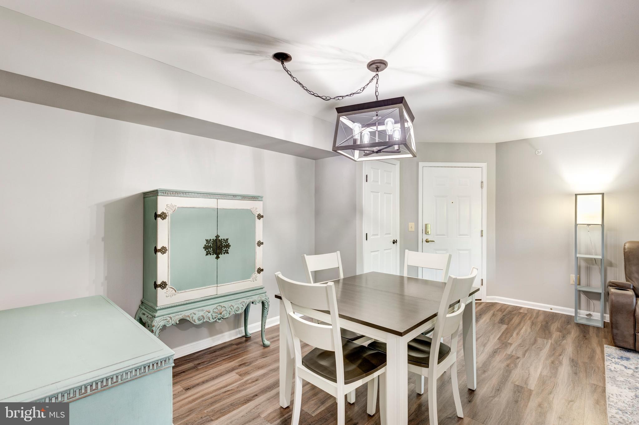 HAMPSTEAD - Residential