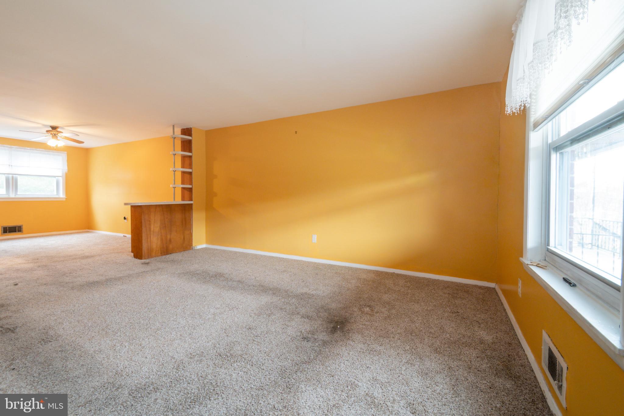 FOX RIDGE MANOR - Residential