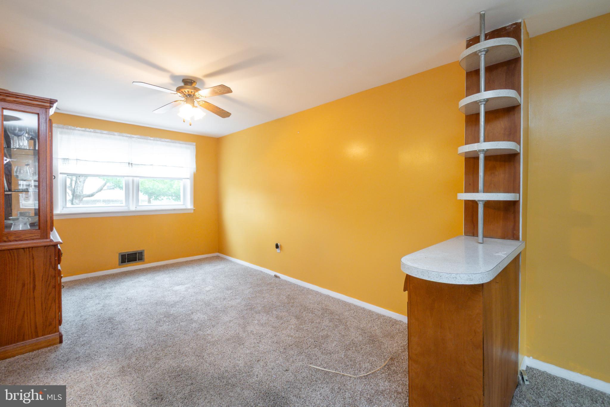 FOX RIDGE MANOR - Residential