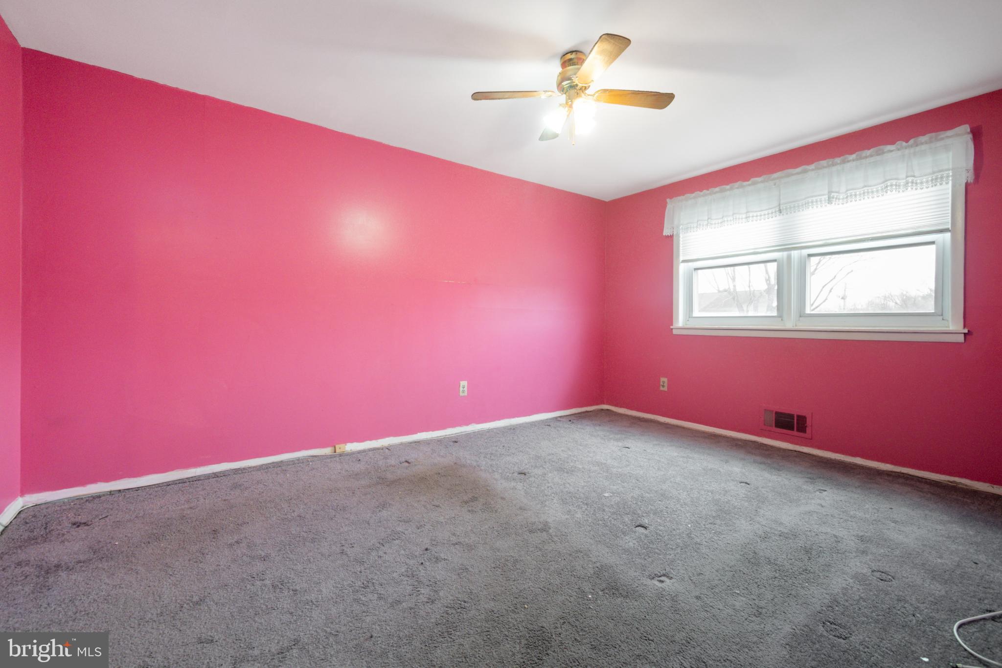 FOX RIDGE MANOR - Residential