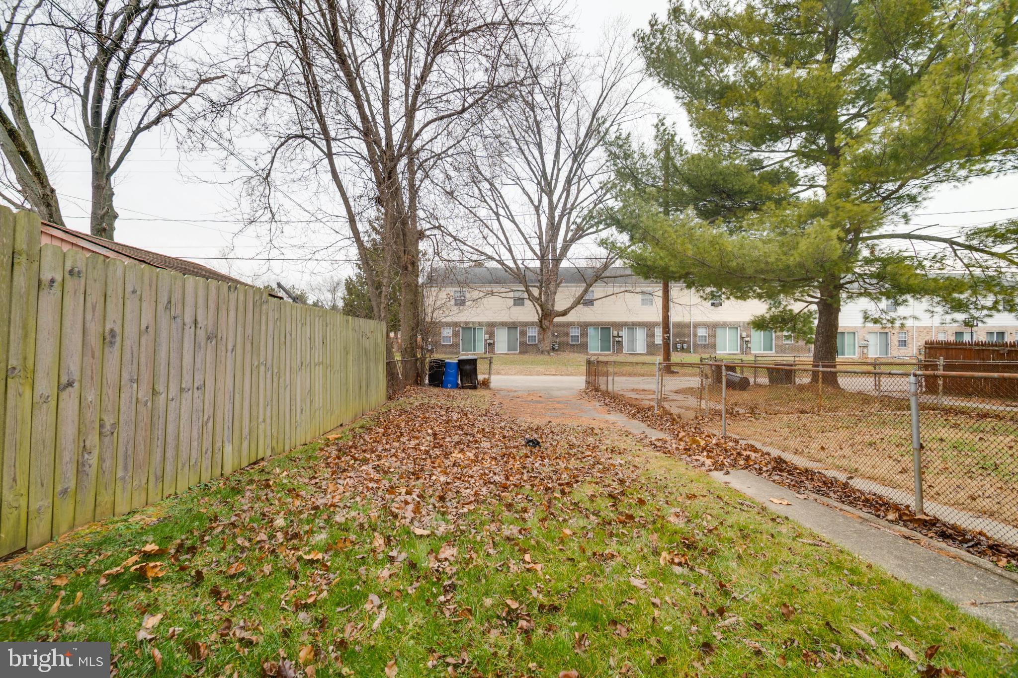 FOX RIDGE MANOR - Residential