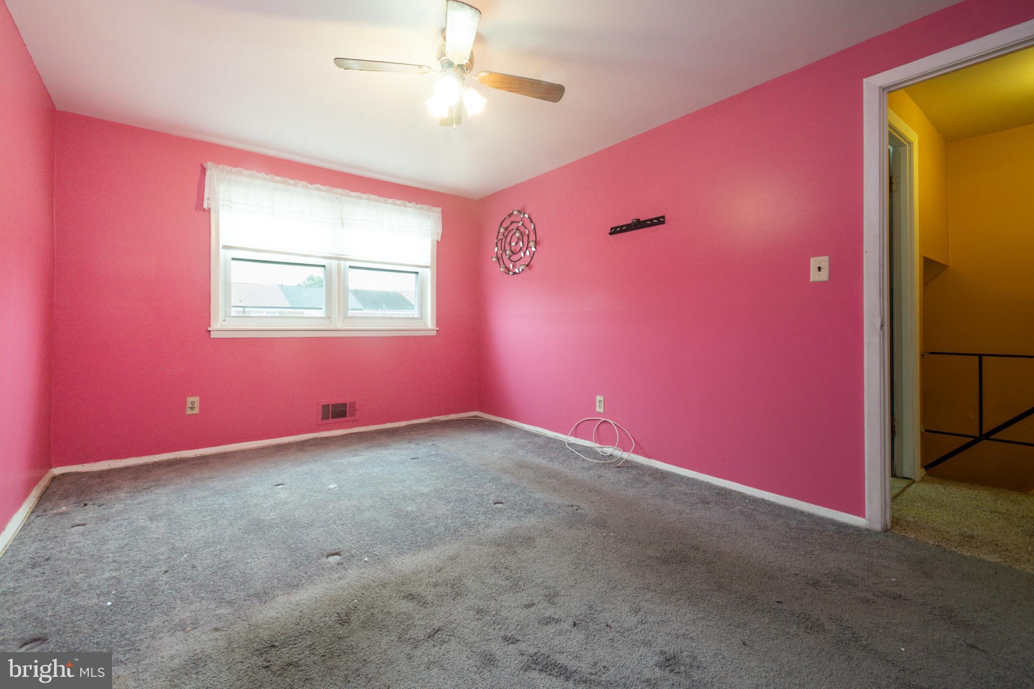 FOX RIDGE MANOR - Residential