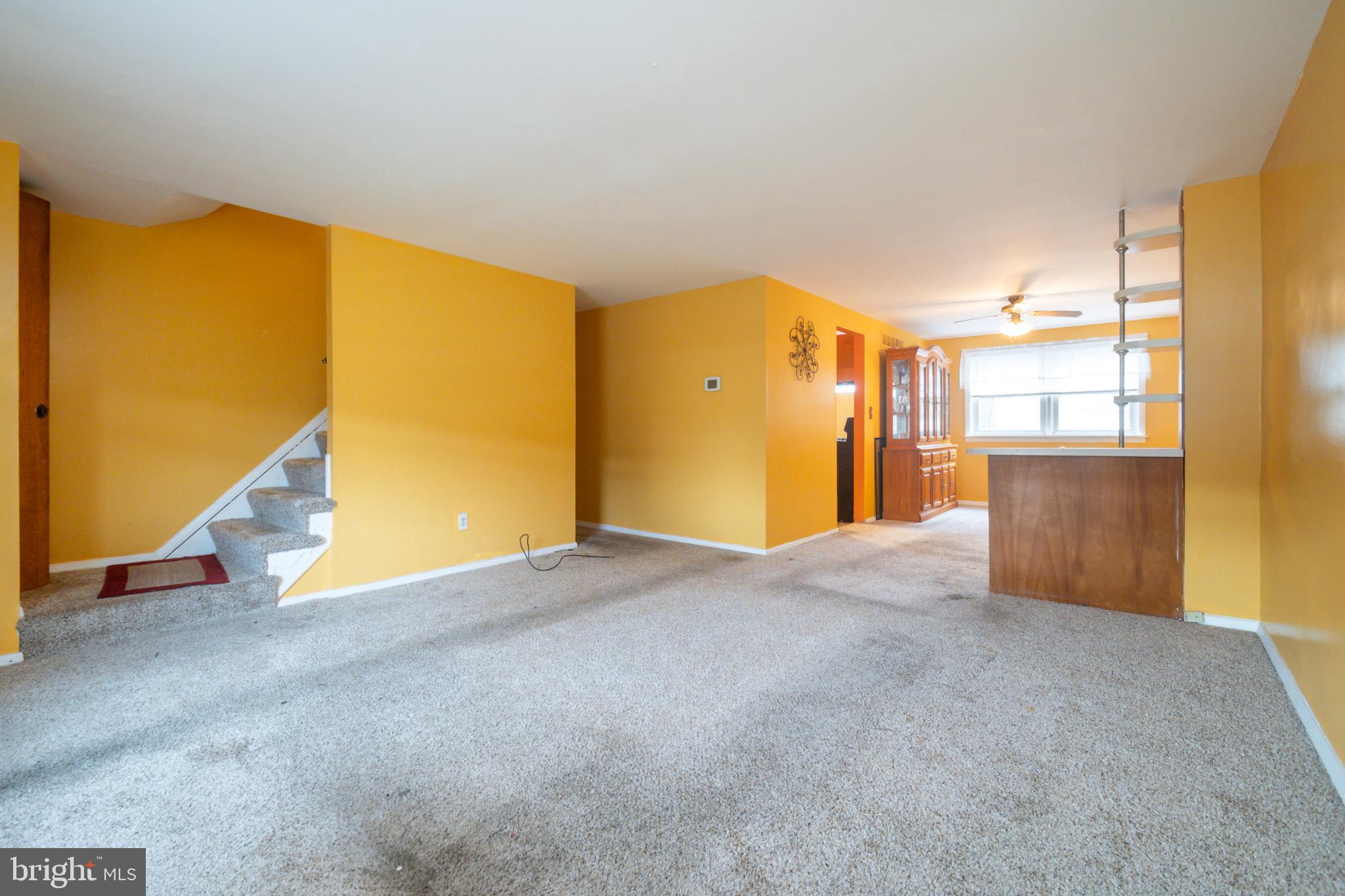 FOX RIDGE MANOR - Residential