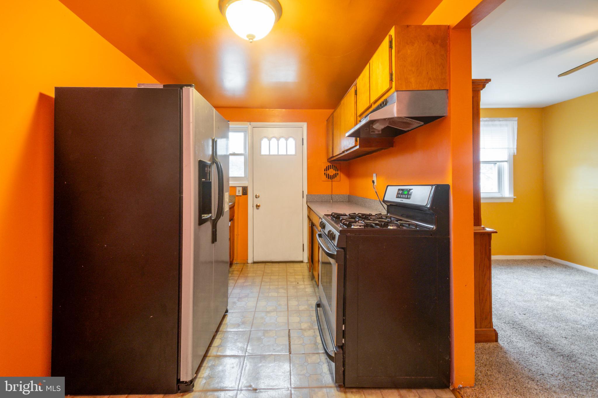 FOX RIDGE MANOR - Residential