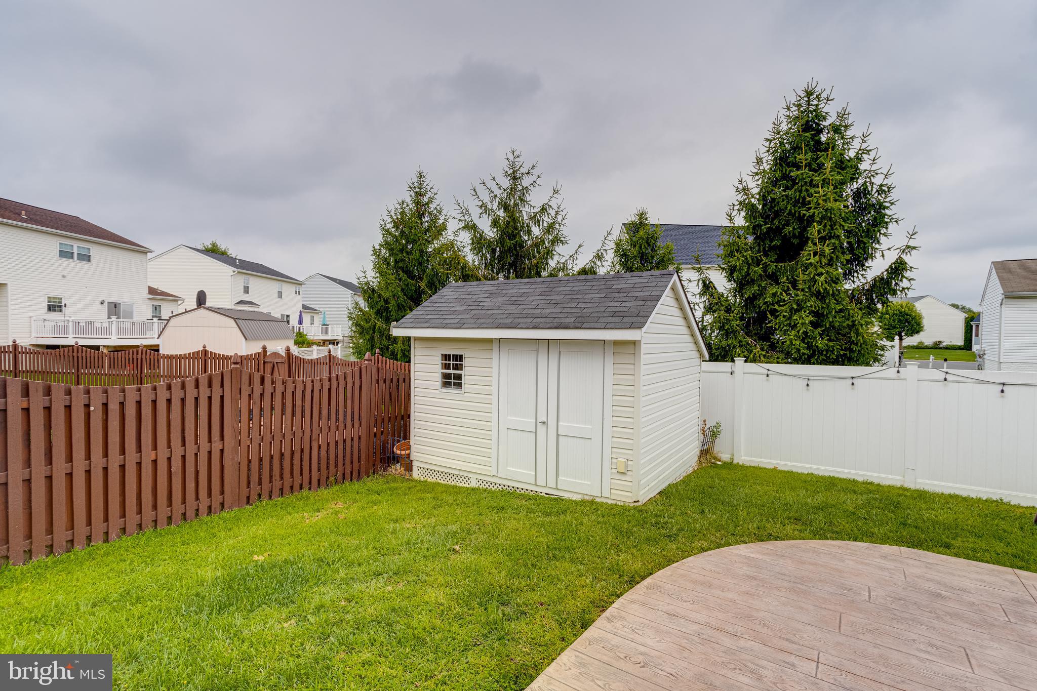 BEACHWOOD ESTATES - Residential