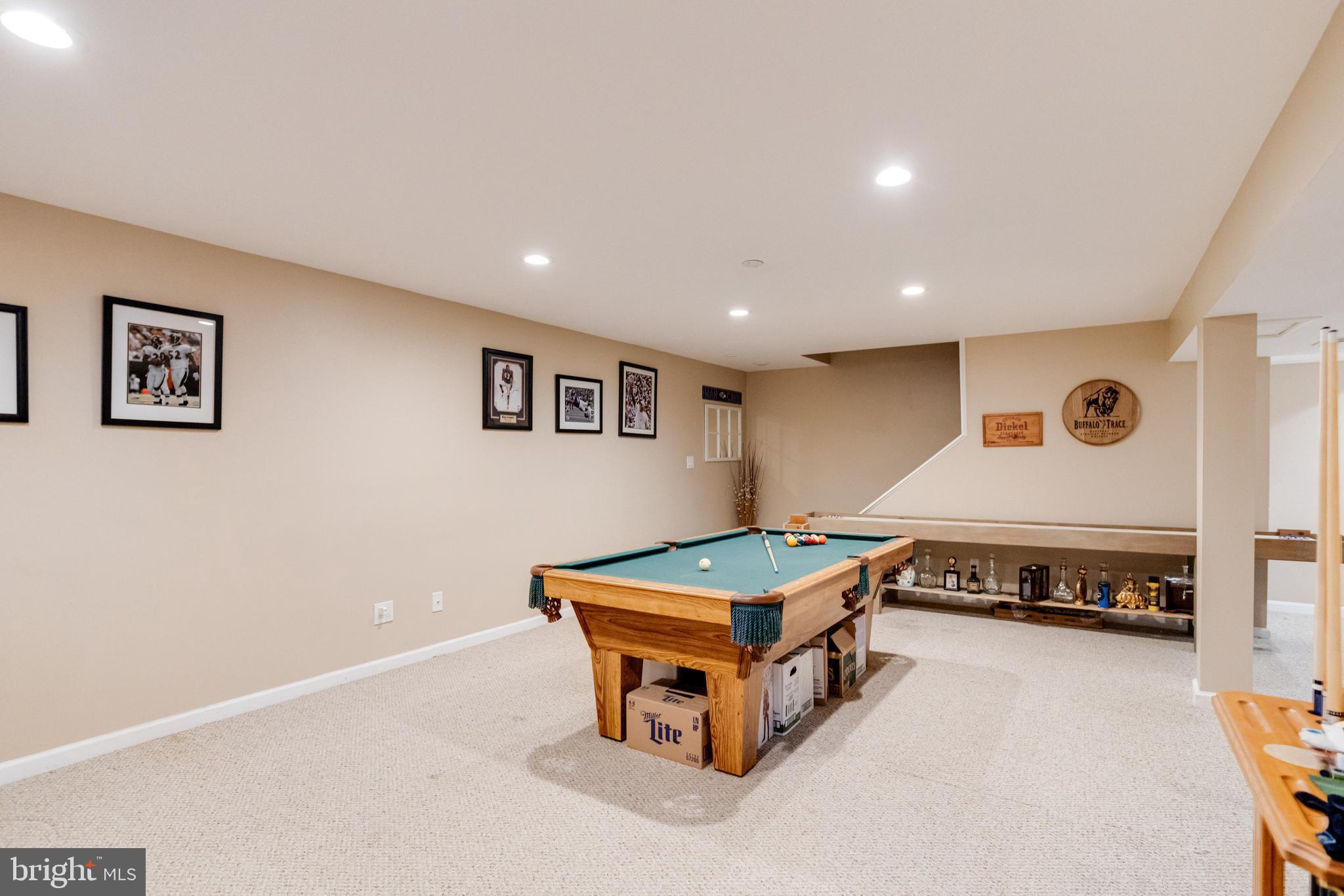 BEACHWOOD ESTATES - Residential