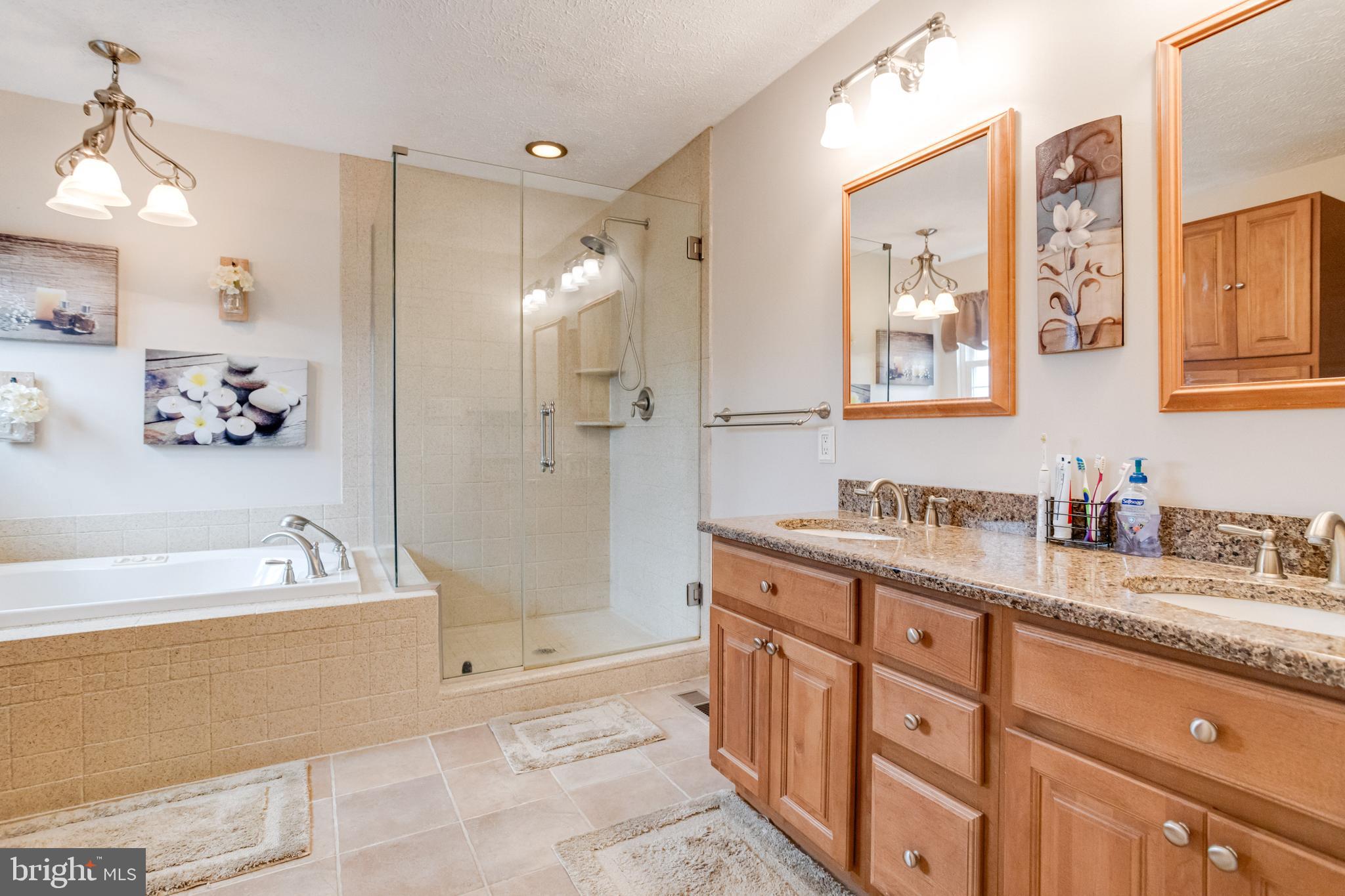 BEACHWOOD ESTATES - Residential