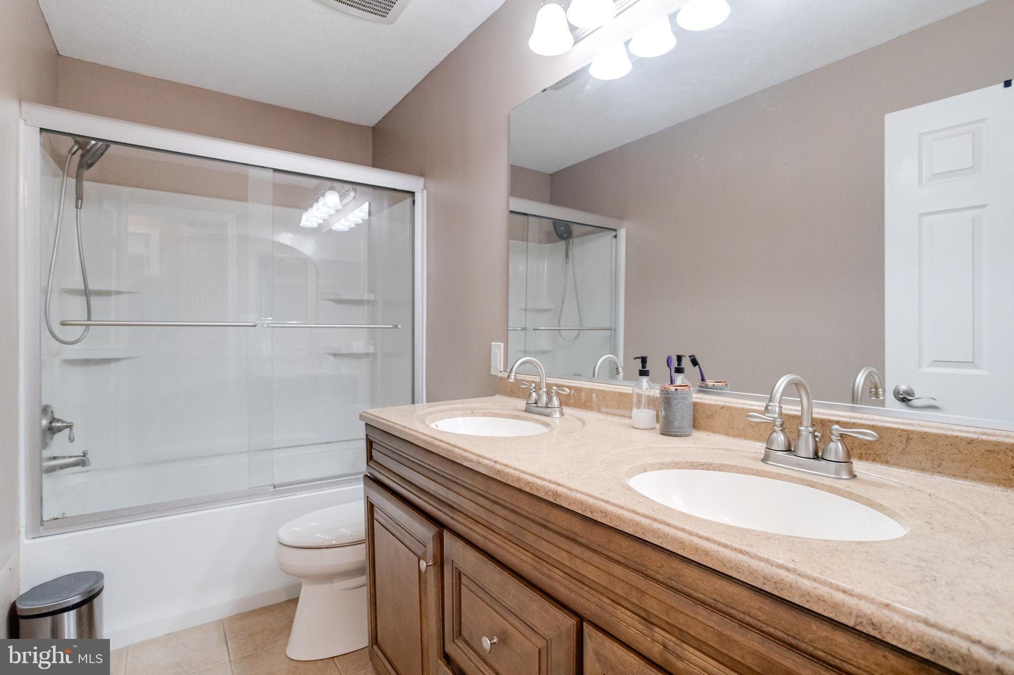 BEACHWOOD ESTATES - Residential