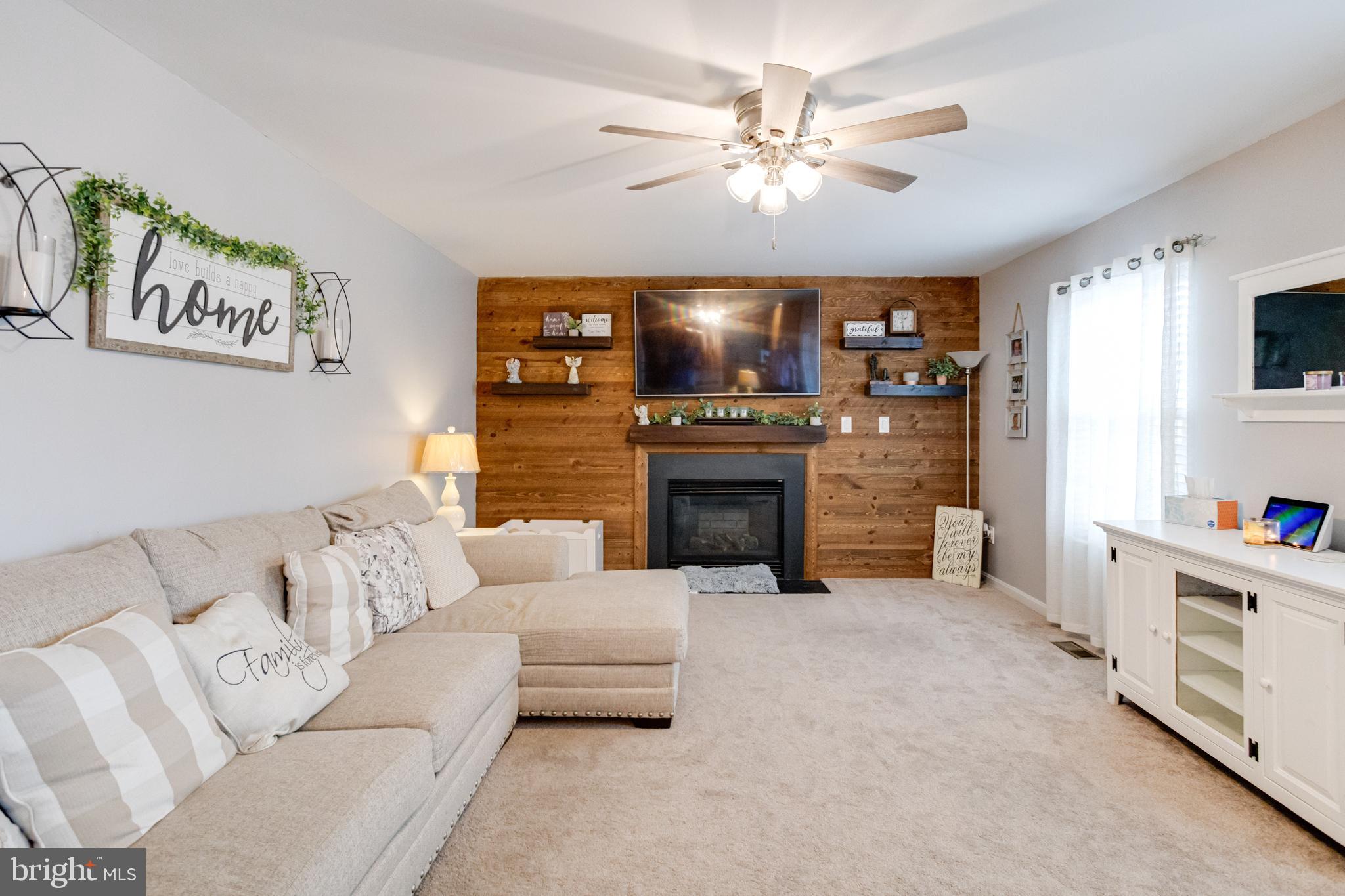 BEACHWOOD ESTATES - Residential