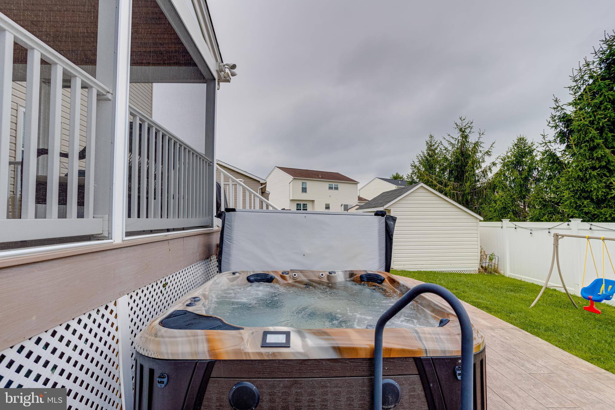 BEACHWOOD ESTATES - Residential