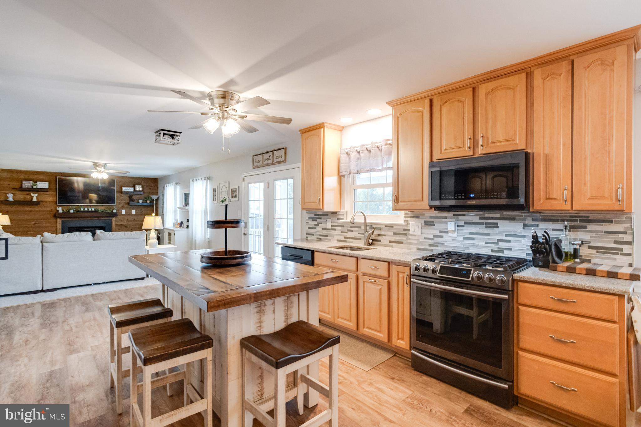 BEACHWOOD ESTATES - Residential