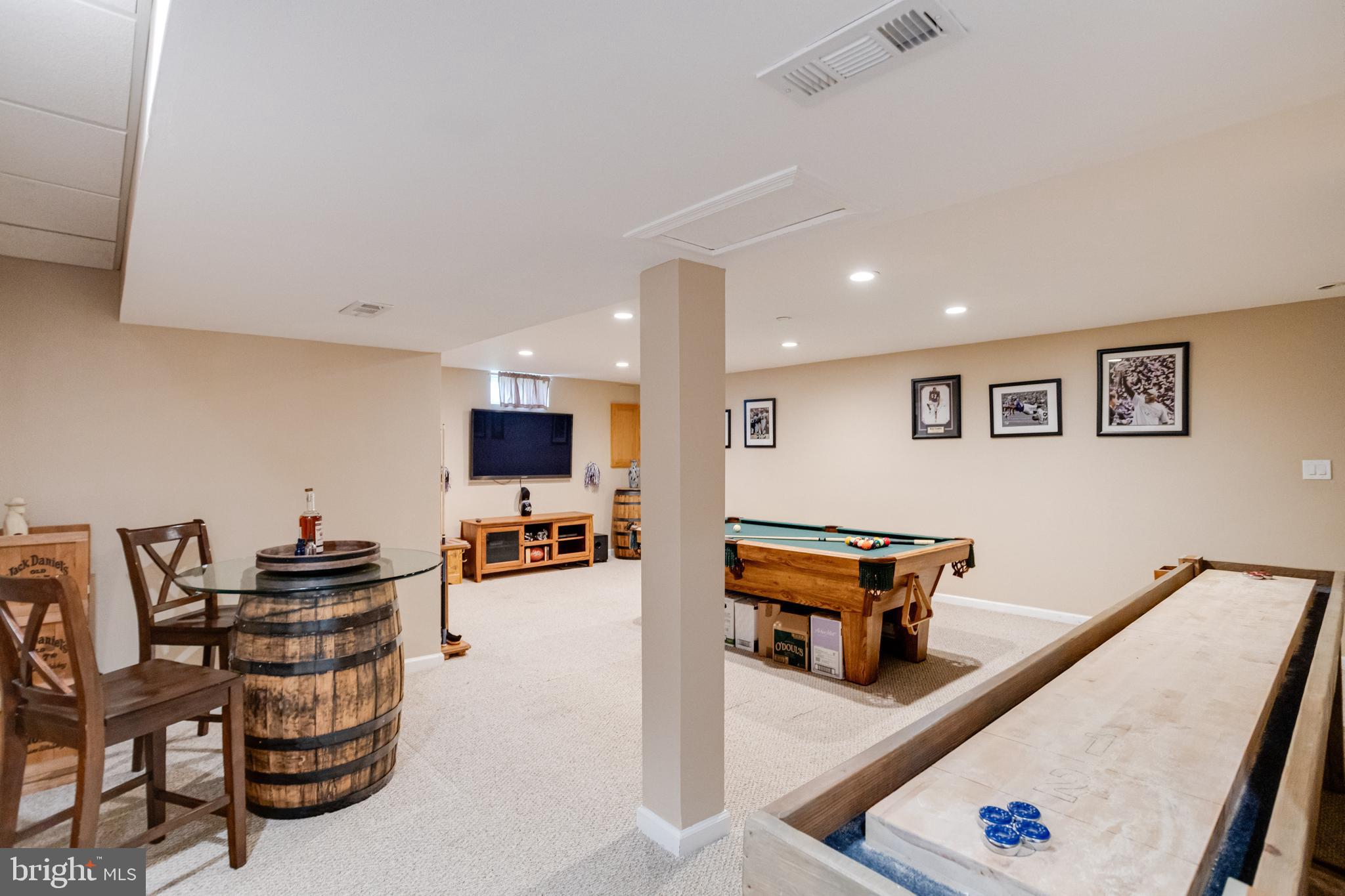 BEACHWOOD ESTATES - Residential