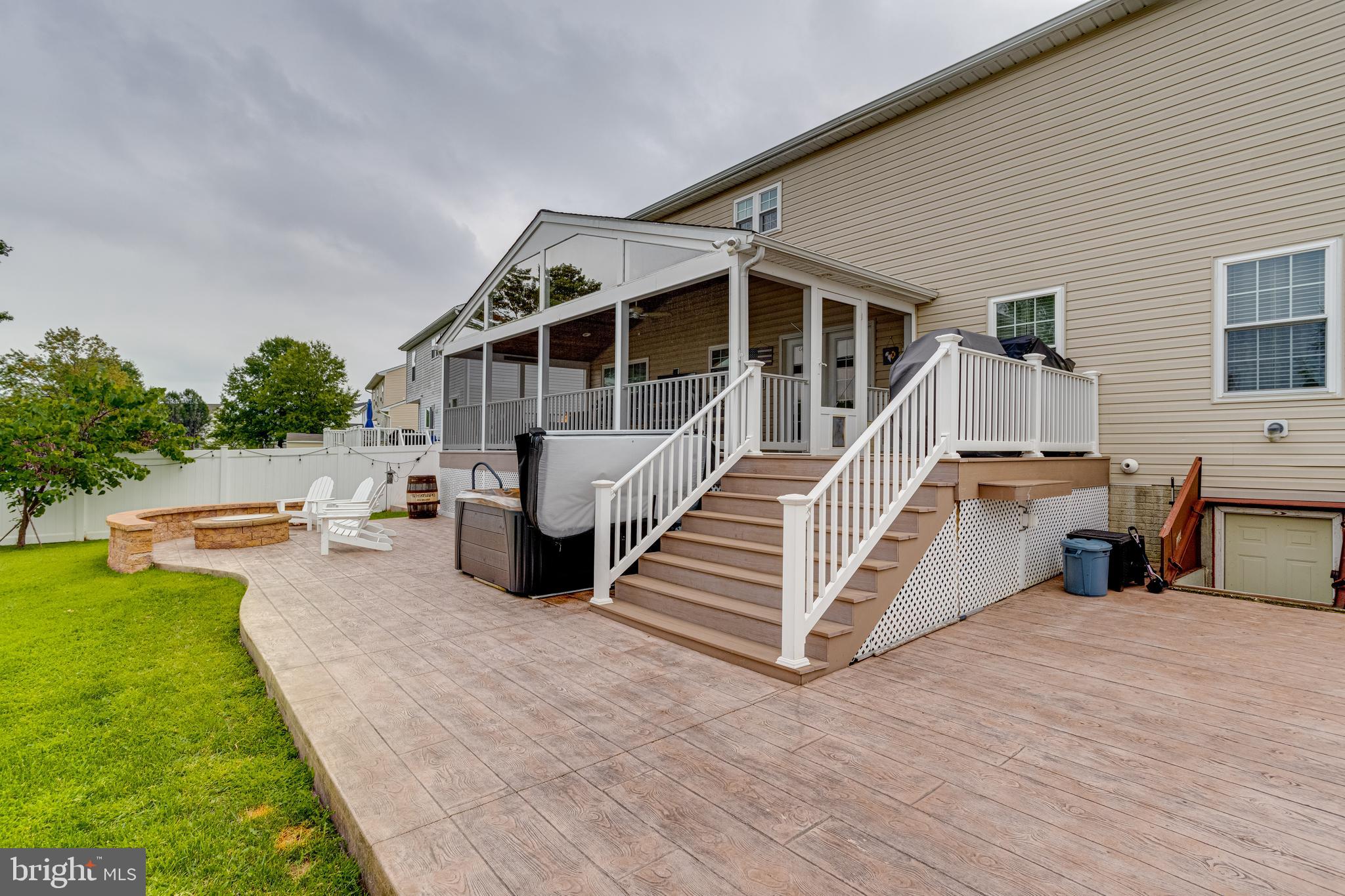 BEACHWOOD ESTATES - Residential