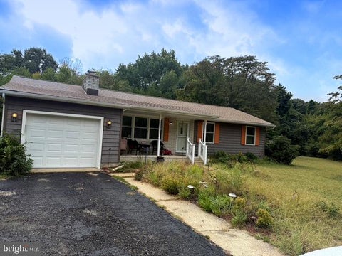 Photo of 46 Station Road, LEESBURG, NJ 08327 (MLS # NJCB2033324)