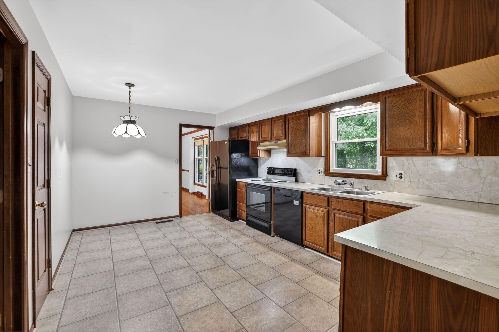 CARAVEL FARMS - Residential