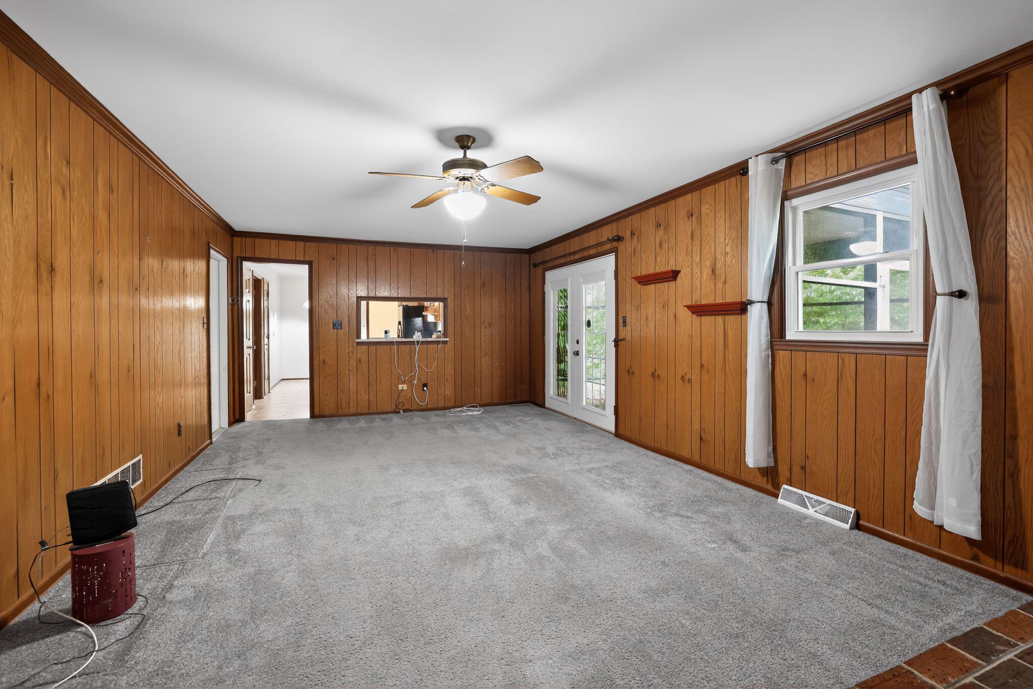 CARAVEL FARMS - Residential