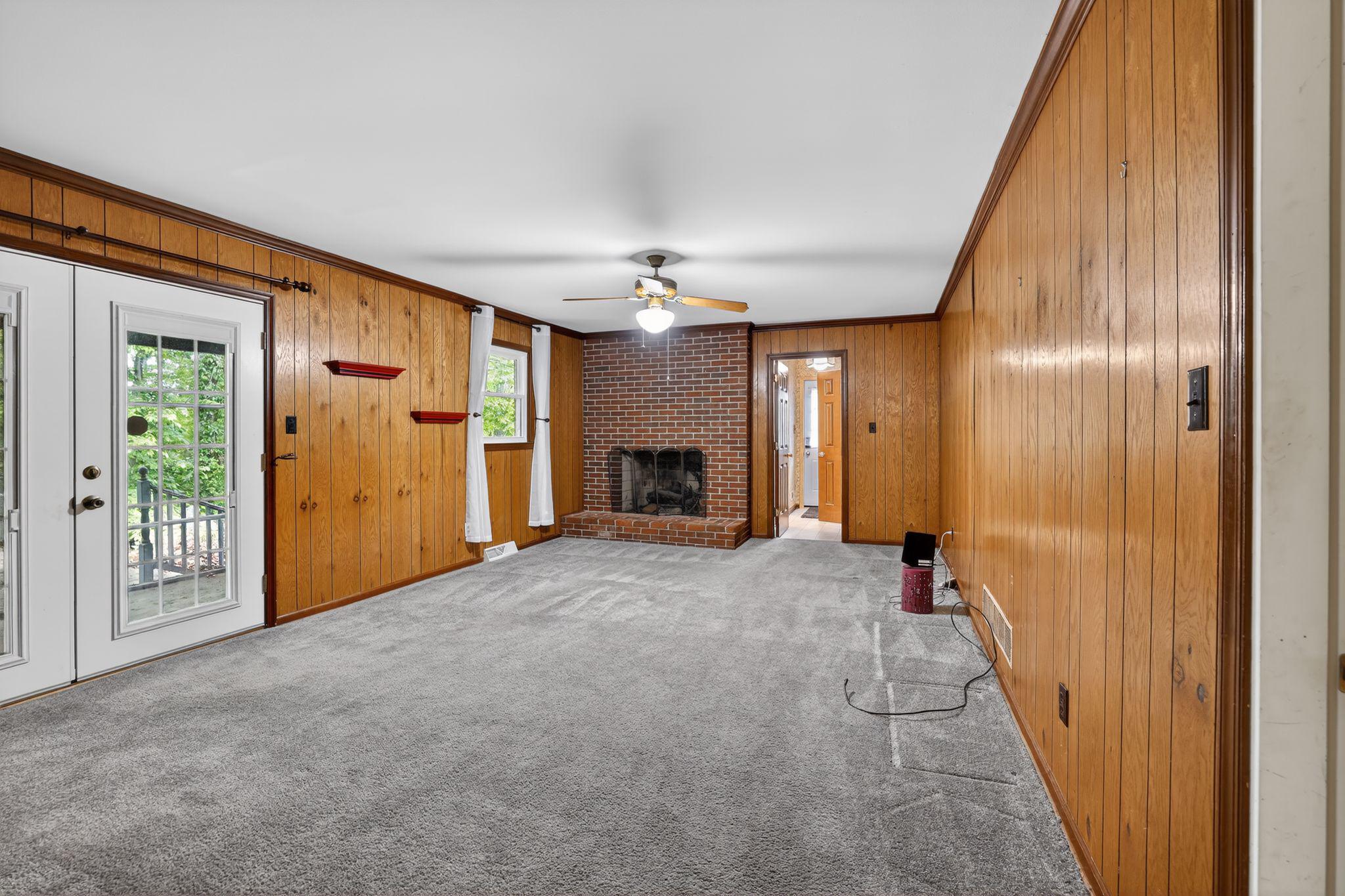 CARAVEL FARMS - Residential
