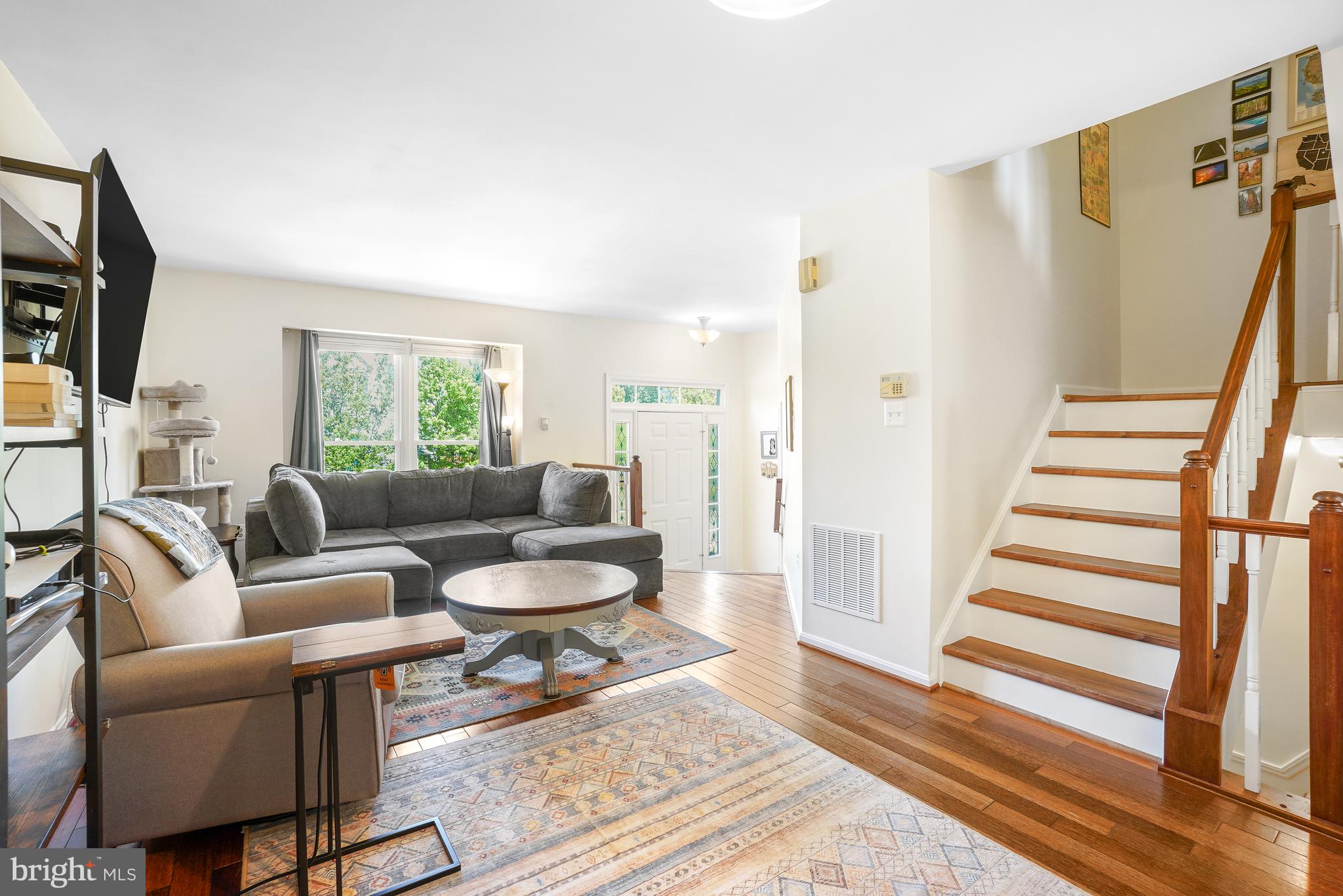 46934 TRUMPET CIRCLE