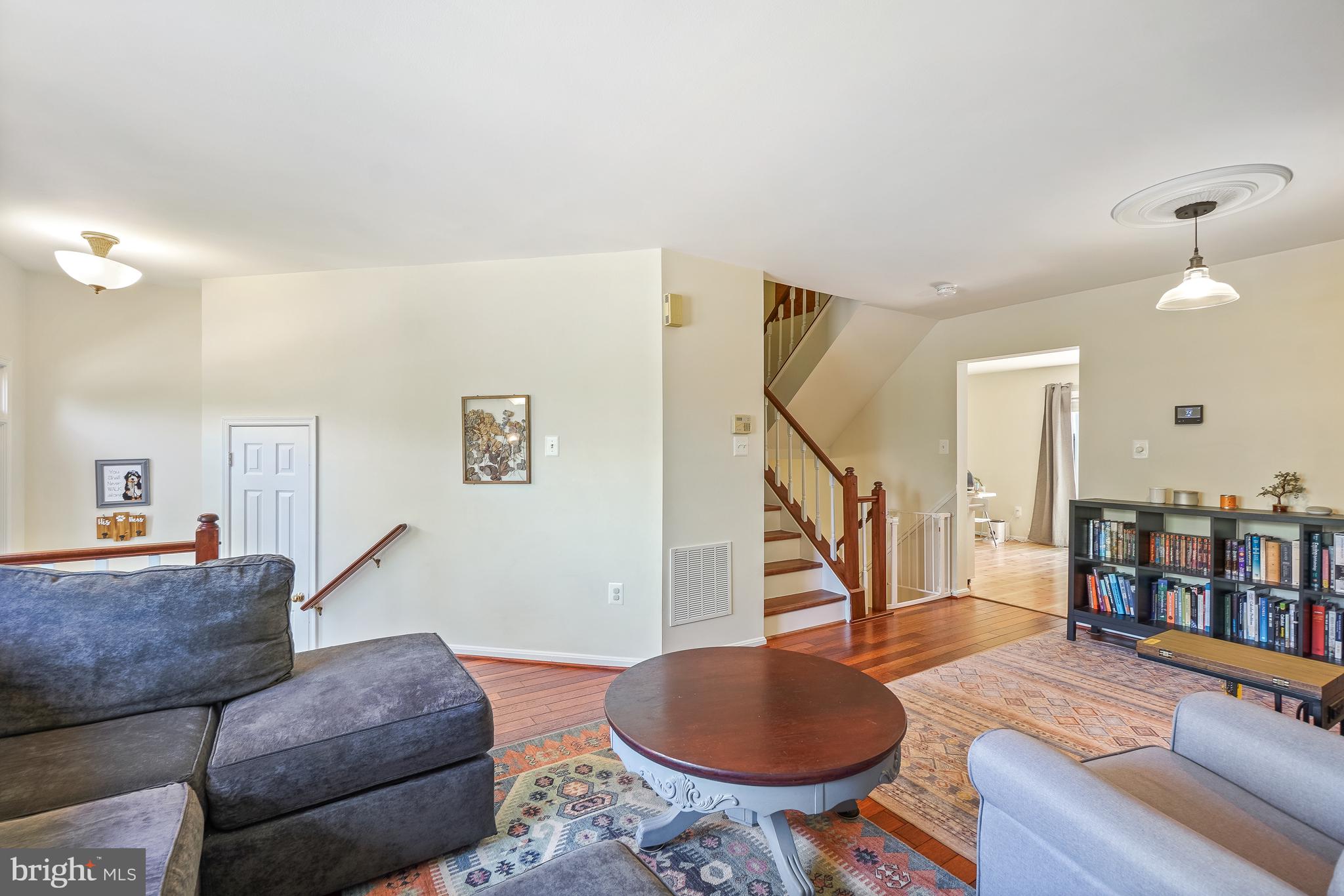 46934 TRUMPET CIRCLE