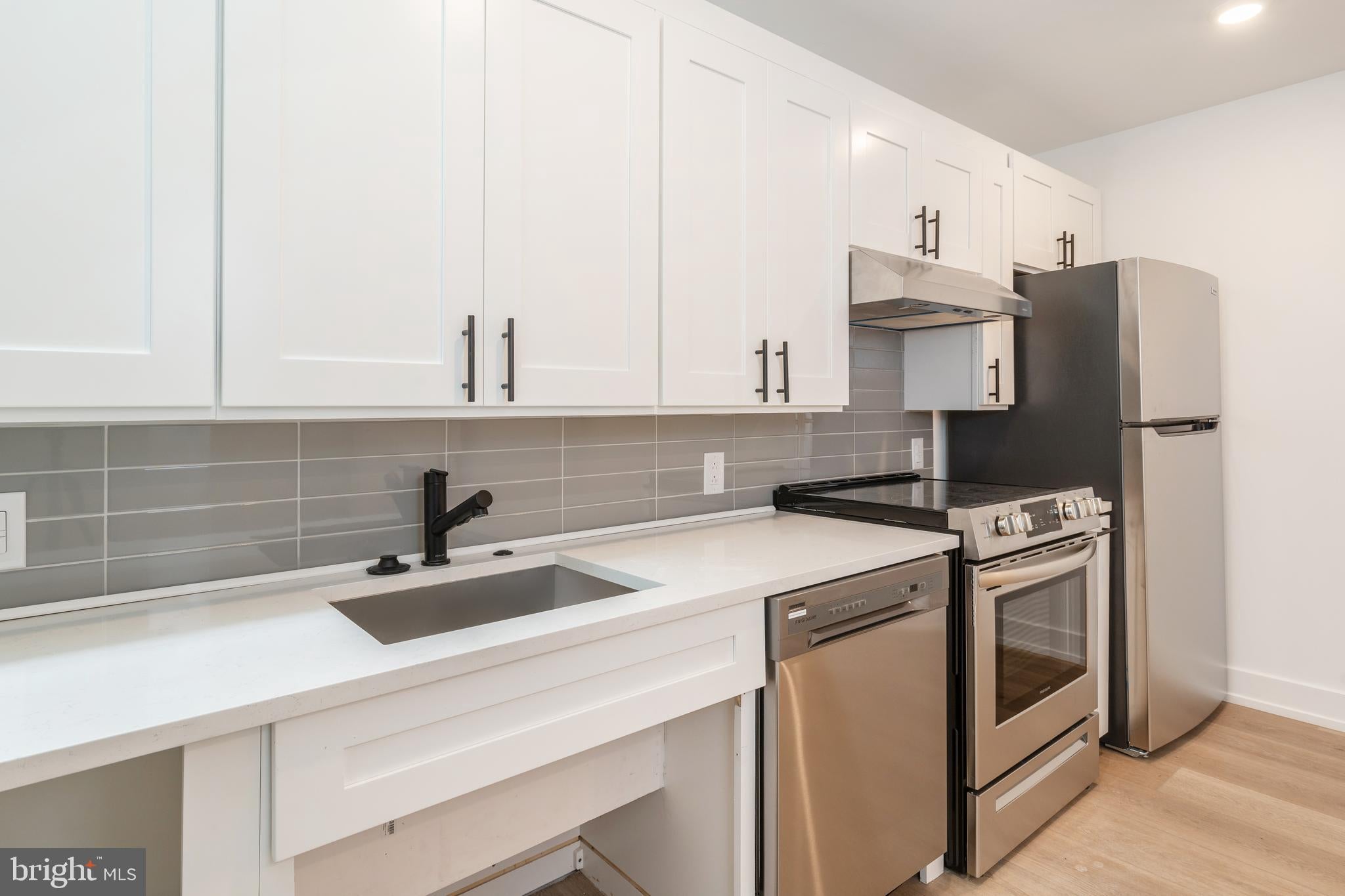 2002 FRANKFORD AVE 101