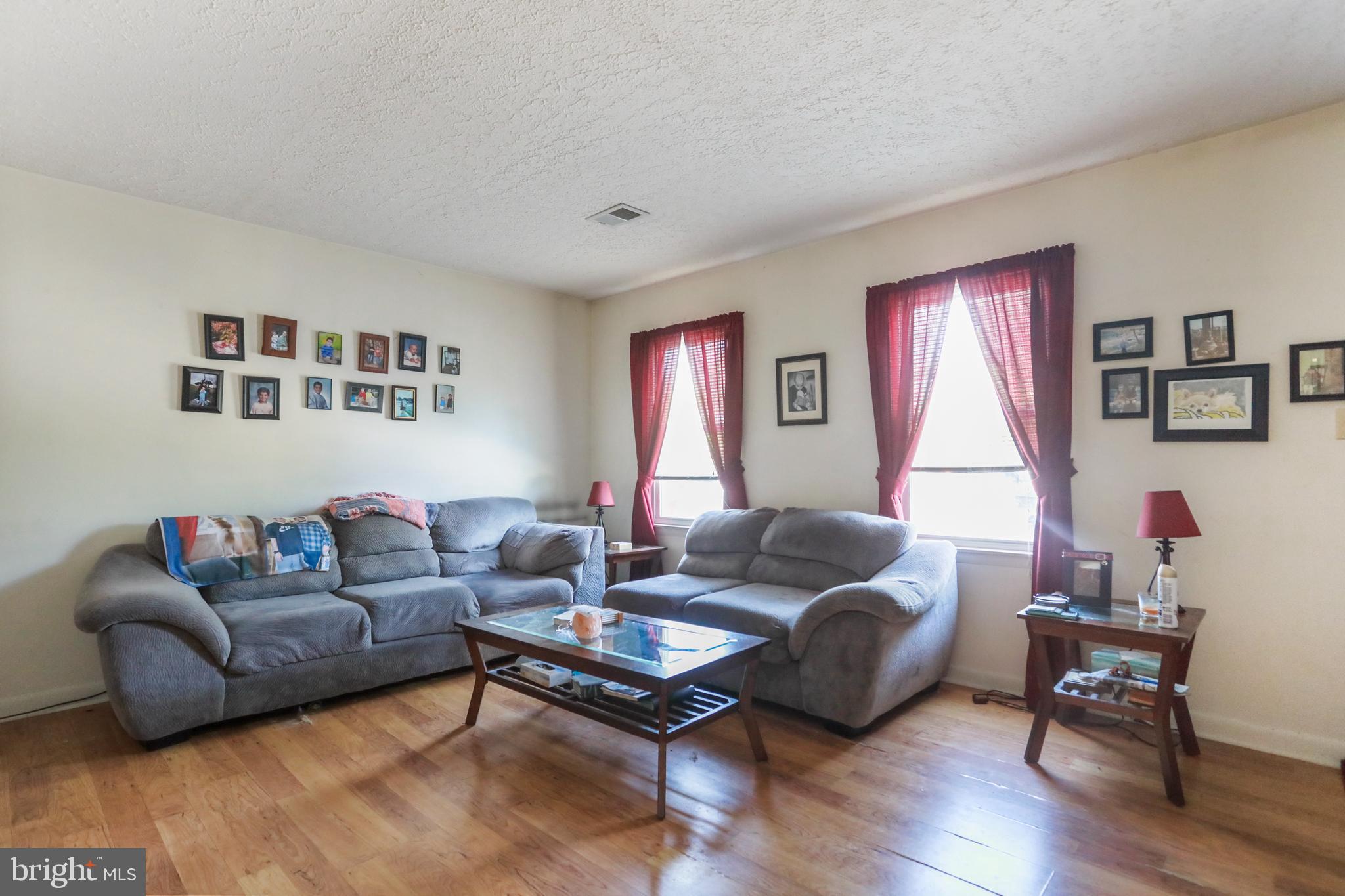 LAKEVIEW HEIGHTS - Residential