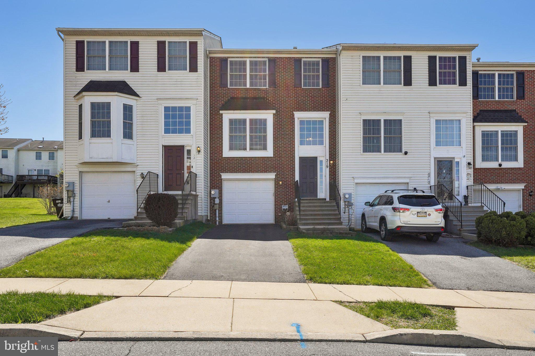 MARKET SQUARE - Residential