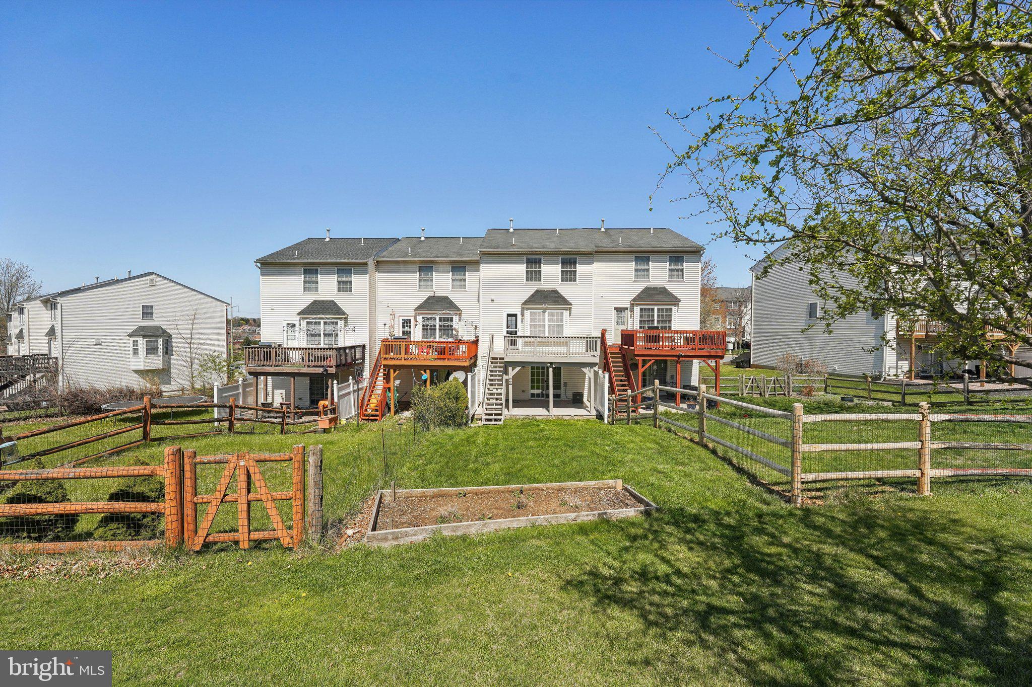 MARKET SQUARE - Residential