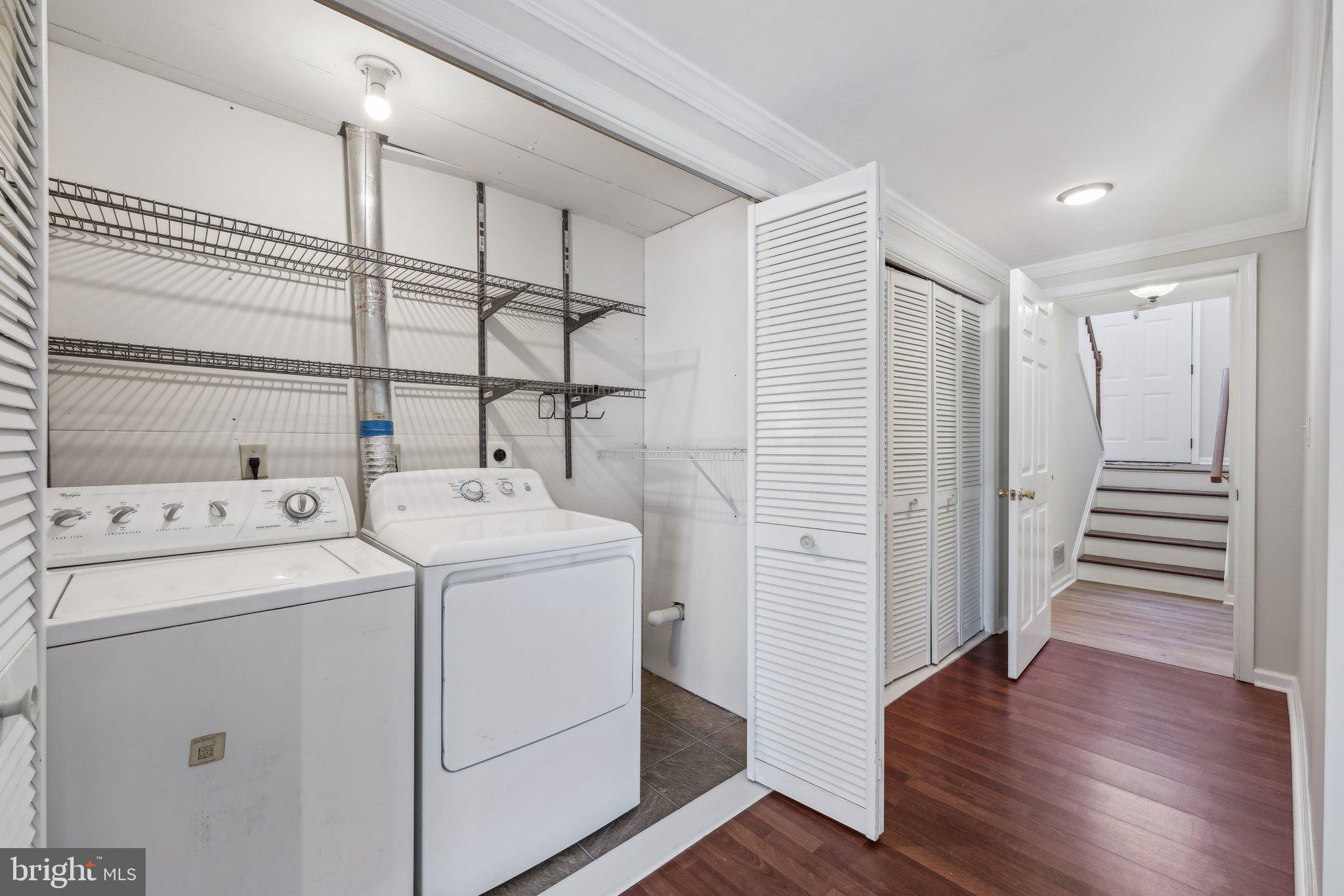 MARKET SQUARE - Residential