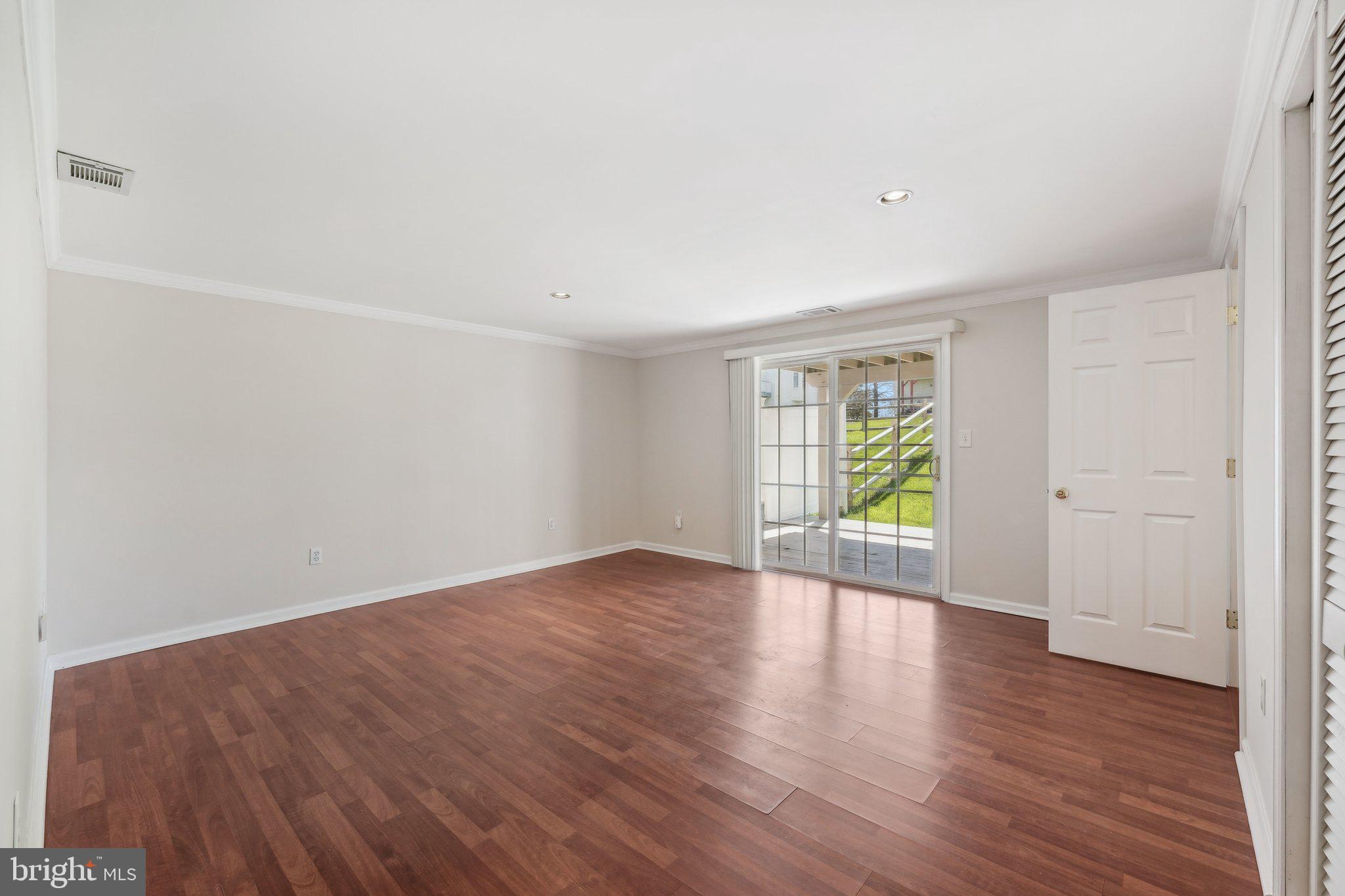 MARKET SQUARE - Residential