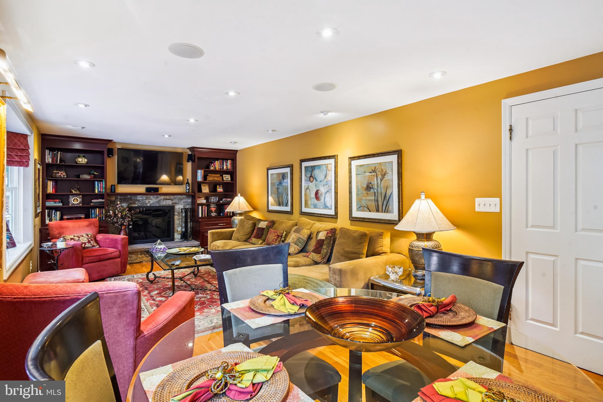 MILL CREEK TOWNE - Residential