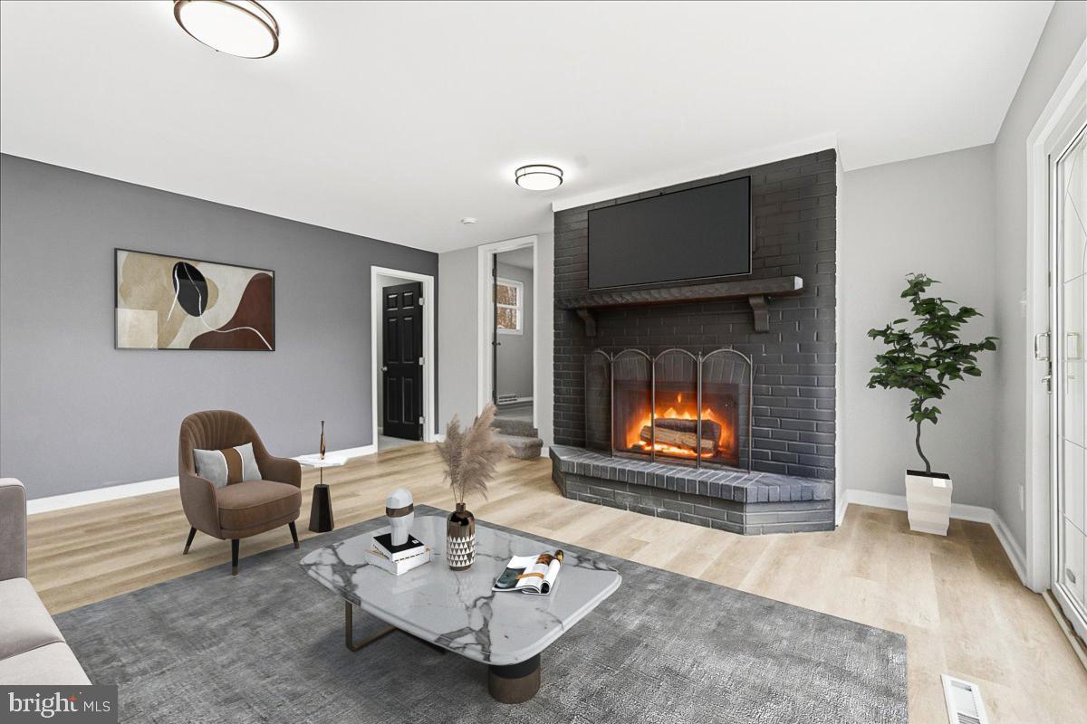 CHARLOTTE HALL - Residential