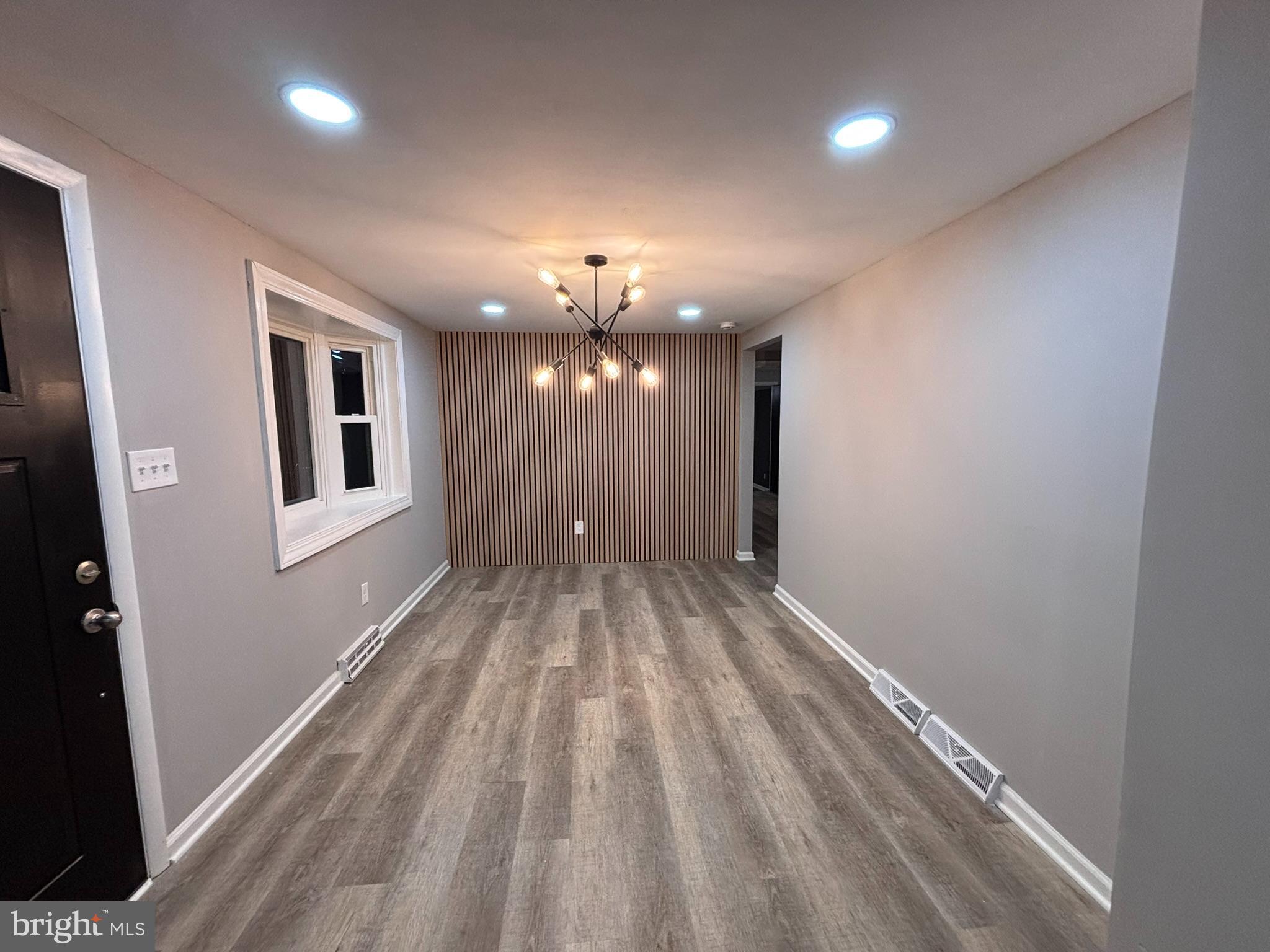 CHARLOTTE HALL - Residential