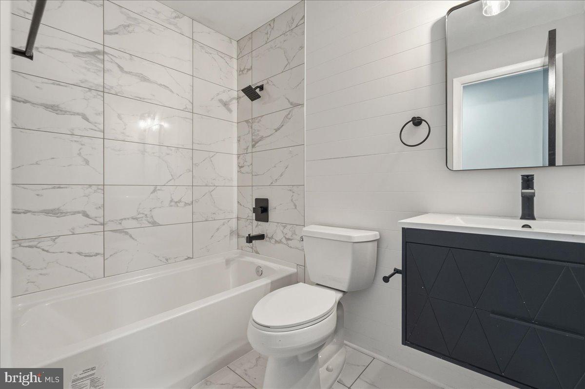 CHARLOTTE HALL - Residential