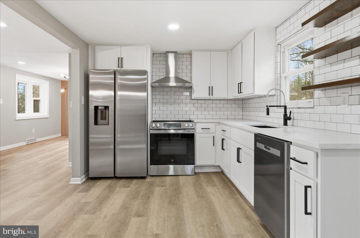 CHARLOTTE HALL - Residential