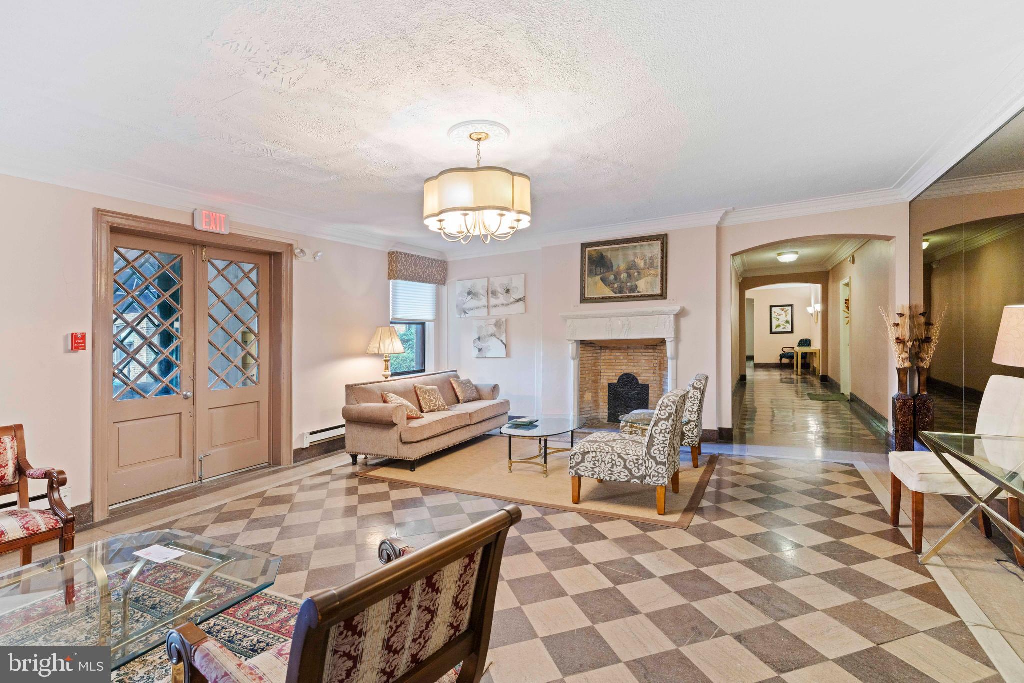 900 VALLEY ROAD D-203