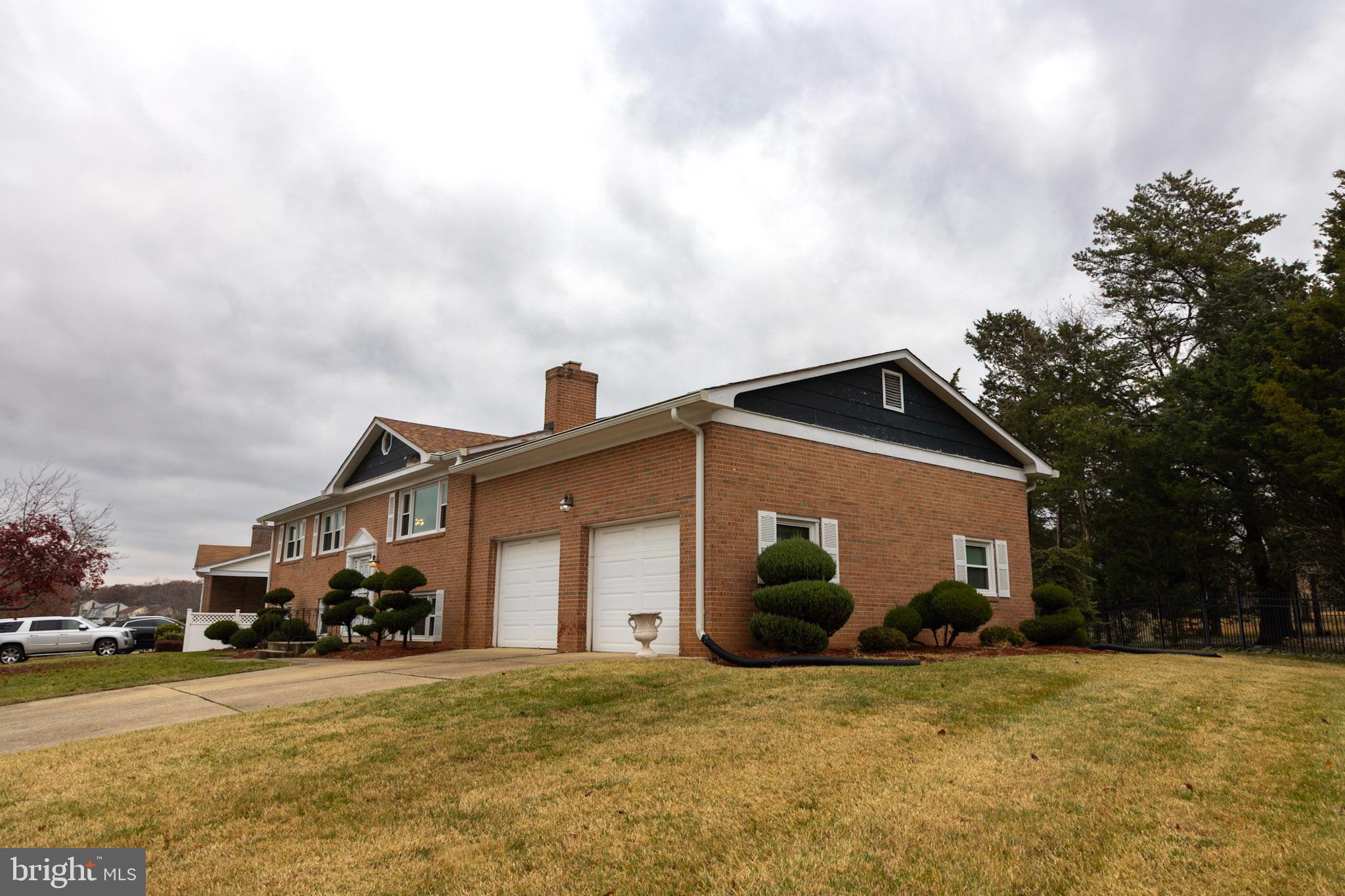 MARY-CATHERINE ESTATES - Residential