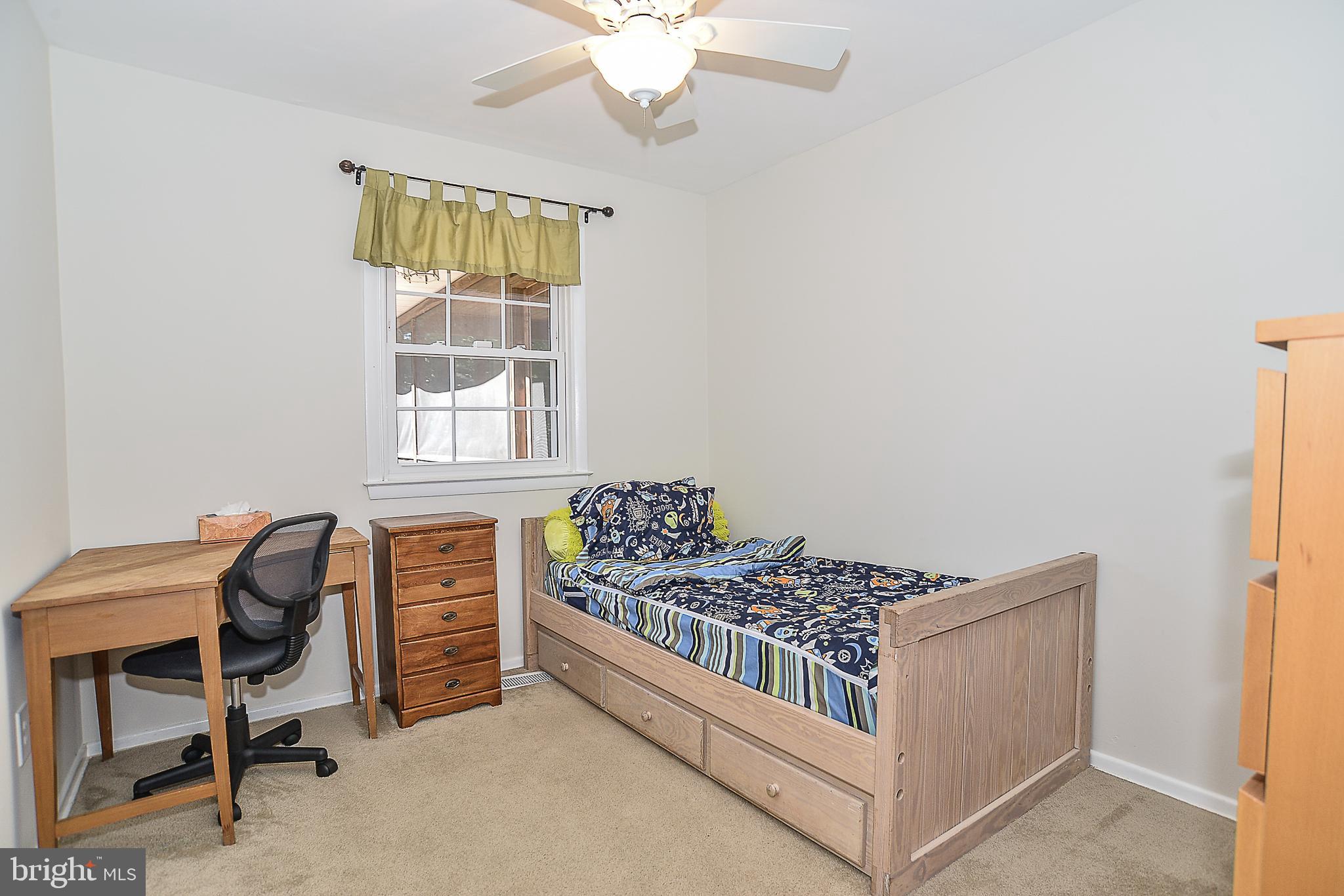 MOSBY WOODS - Residential Lease